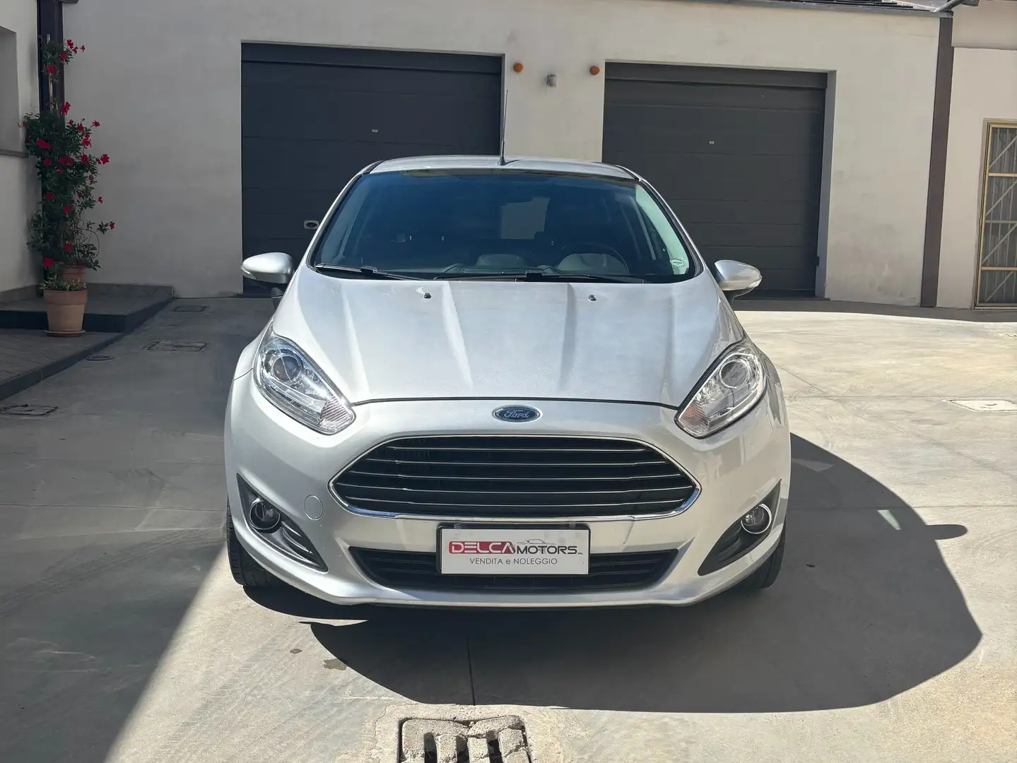 Ford Fiesta Fiesta VI 2013 5p 1.5 tdci Titanium 75cv E6 Grigio - 1