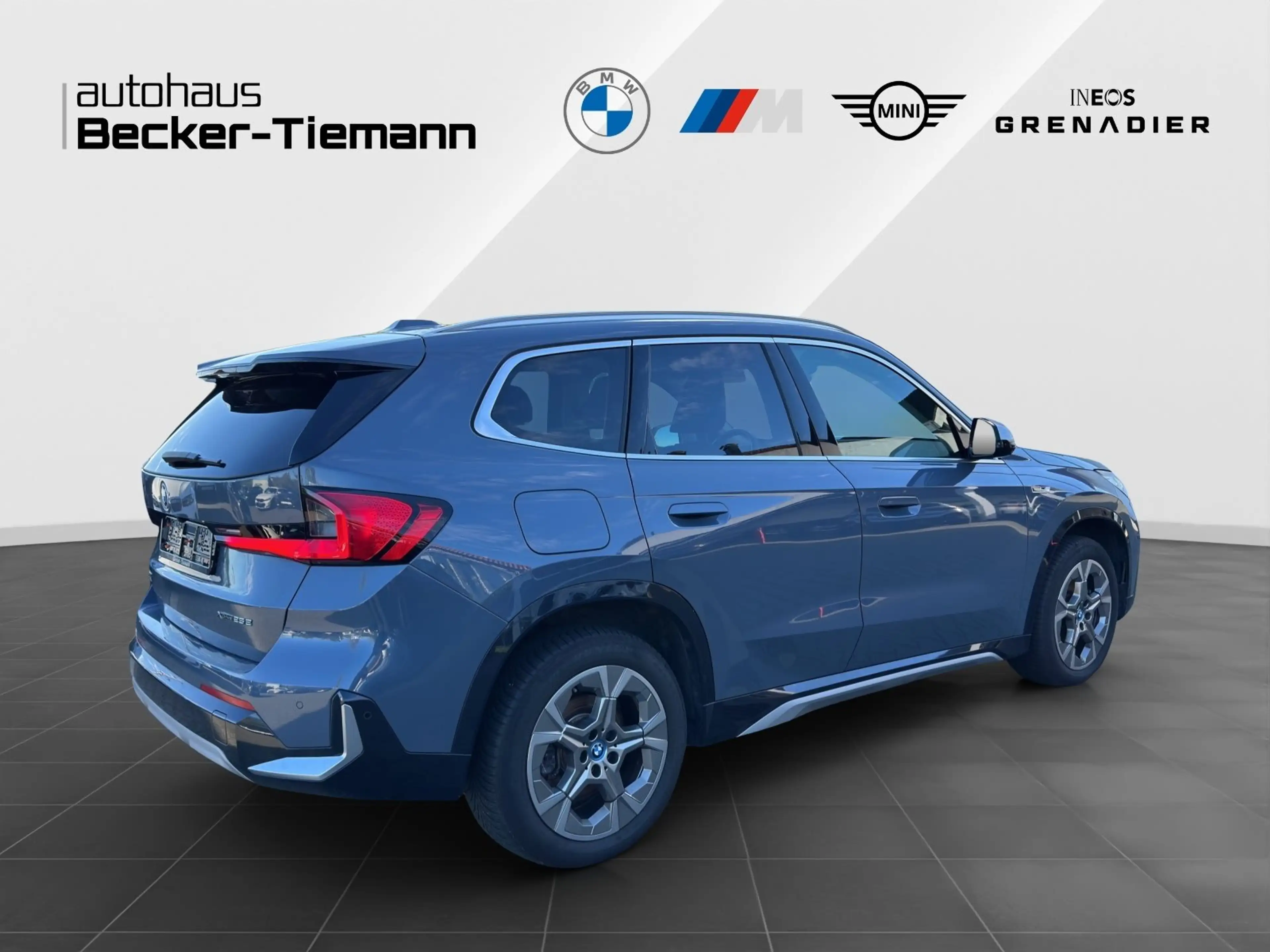 BMW X1 xDrive25e xLine*AHK*PANO *H+K*HUD*ACC*360° — photo 6