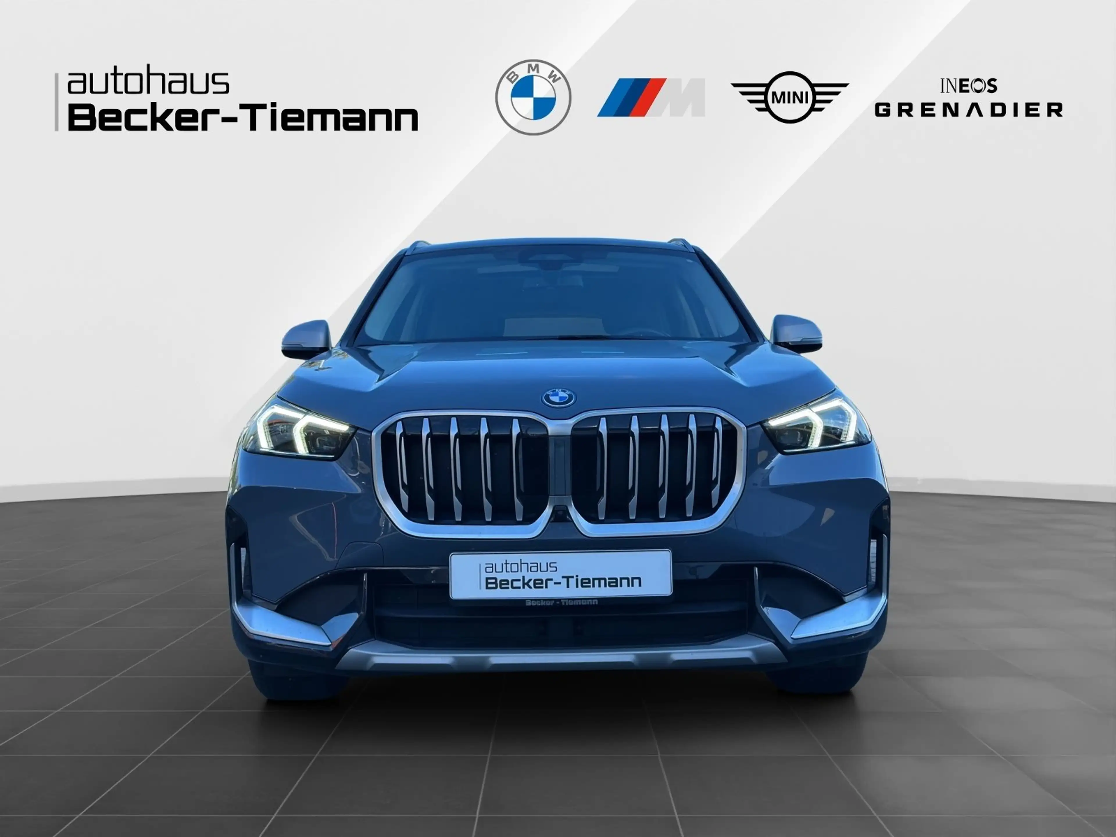 BMW X1 xDrive25e xLine*AHK*PANO *H+K*HUD*ACC*360° — photo 2