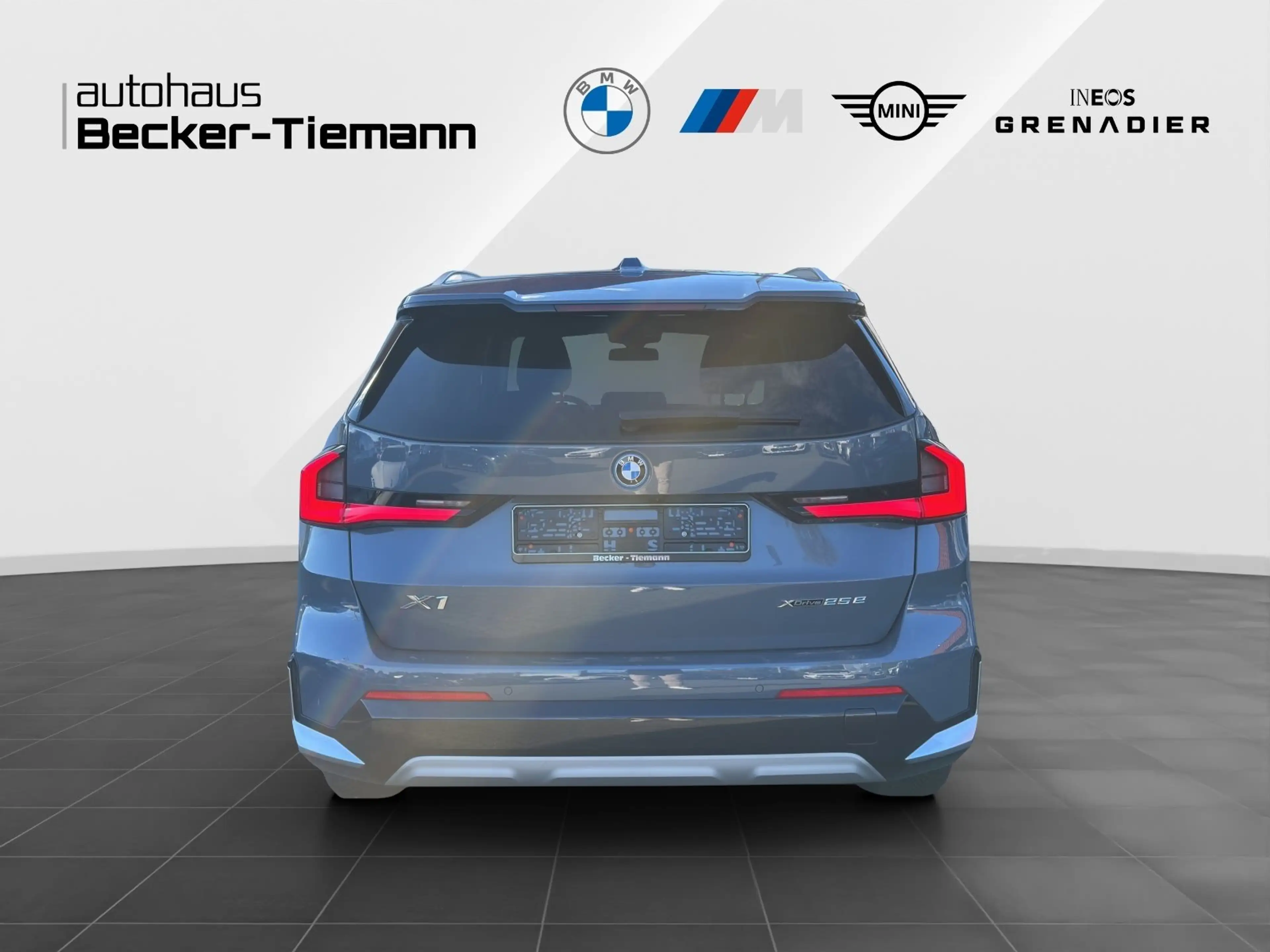 BMW X1 xDrive25e xLine*AHK*PANO *H+K*HUD*ACC*360° — photo 5