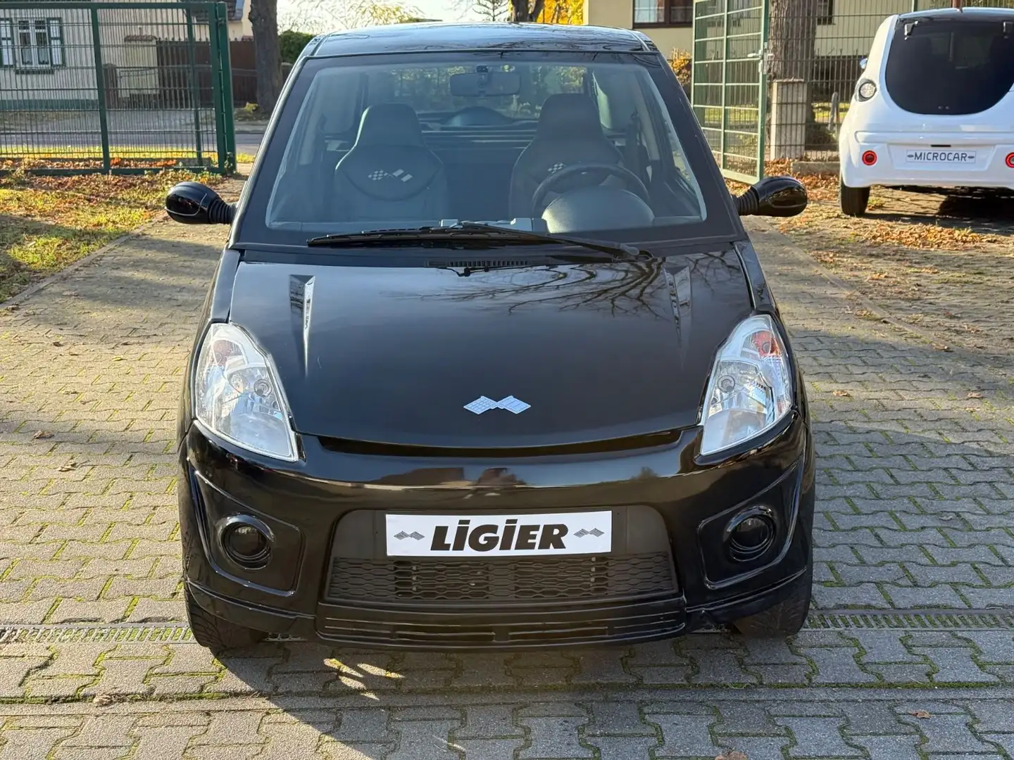 Ligier IXO Mopedauto 45 KM/H L6e Schwarz - 2