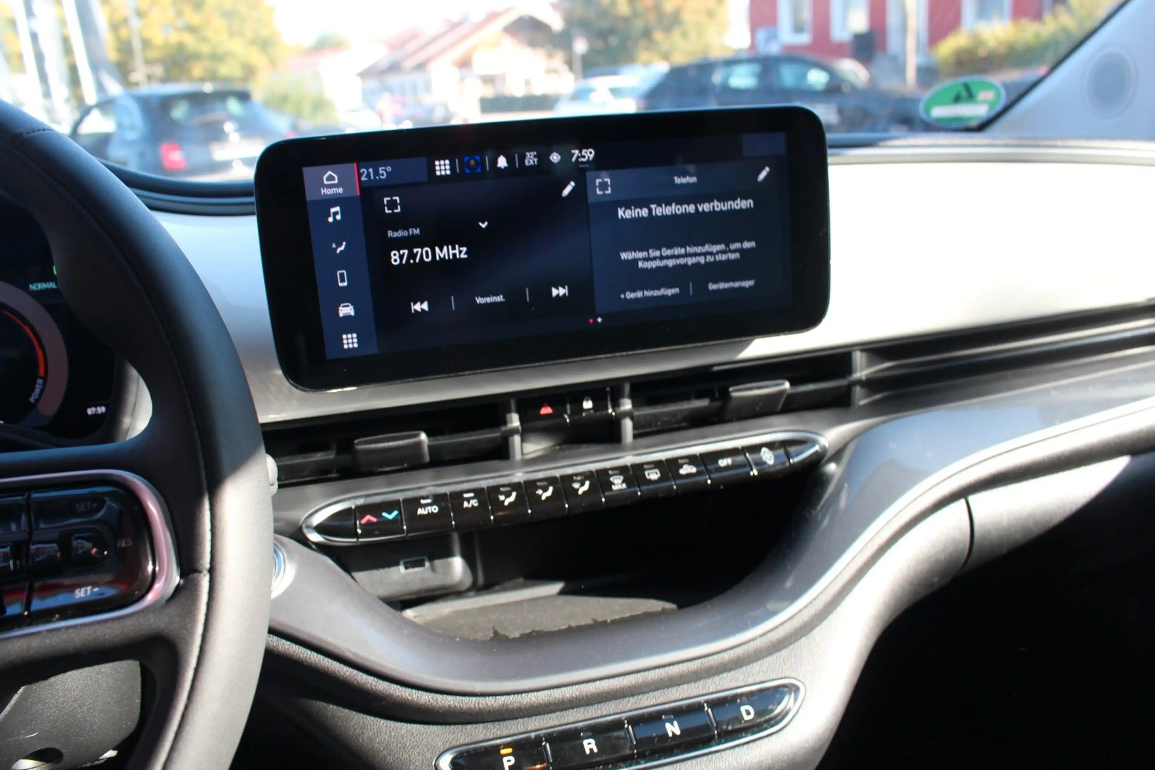 Fiat 500e CARPLAY/ SOH 96,5% — photo 12