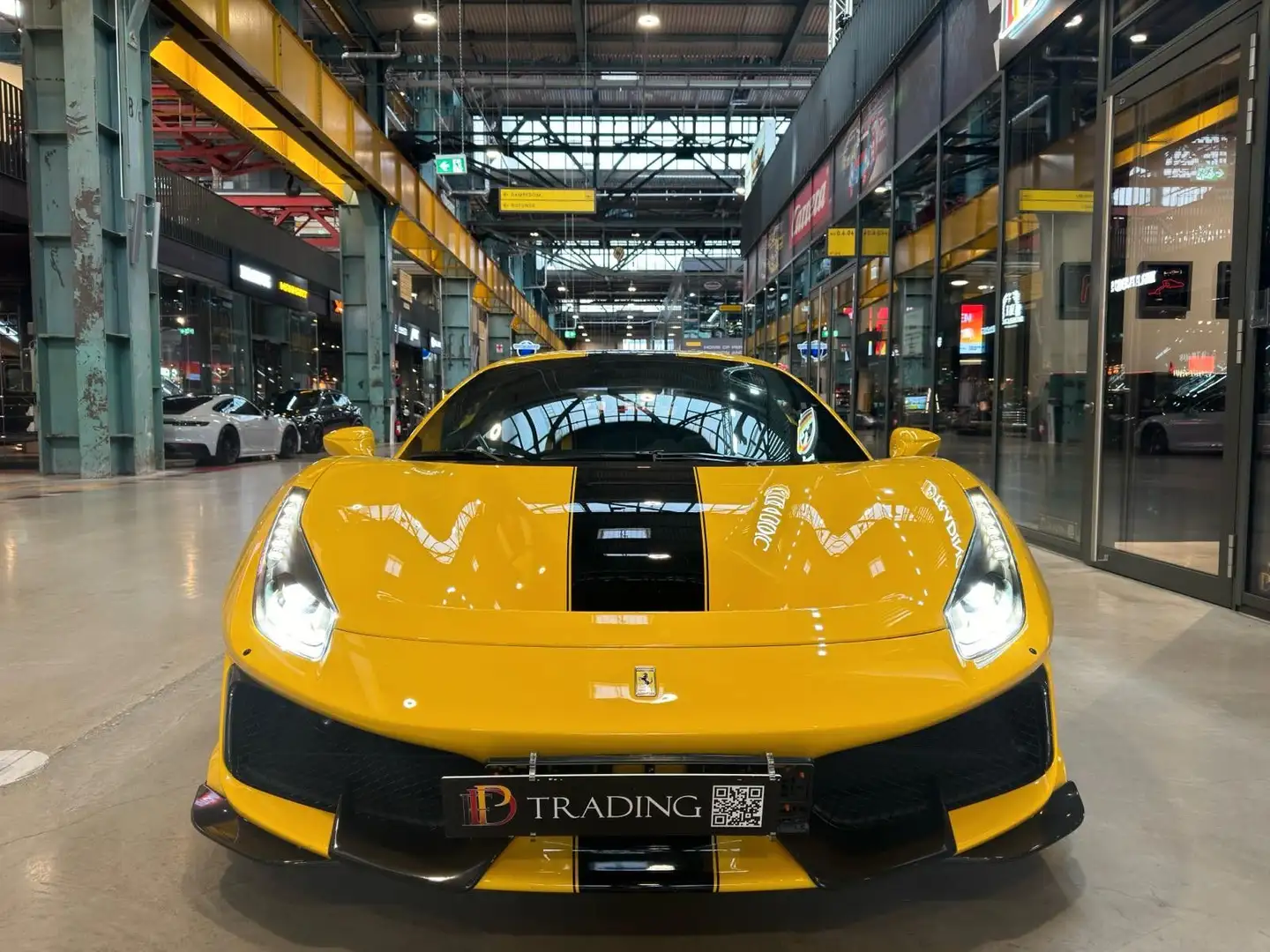 Ferrari 488 Carbon- RacingSeat-LIFT-CAM-Alcantara Yellow - 2