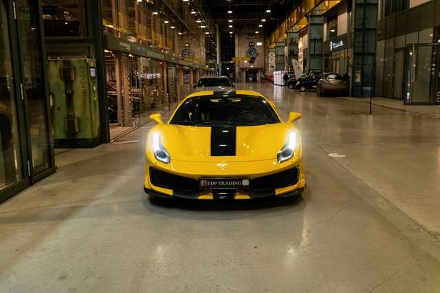 Ferrari 488 - Carbon-Racingseat-Lift-Cam-Alcantara