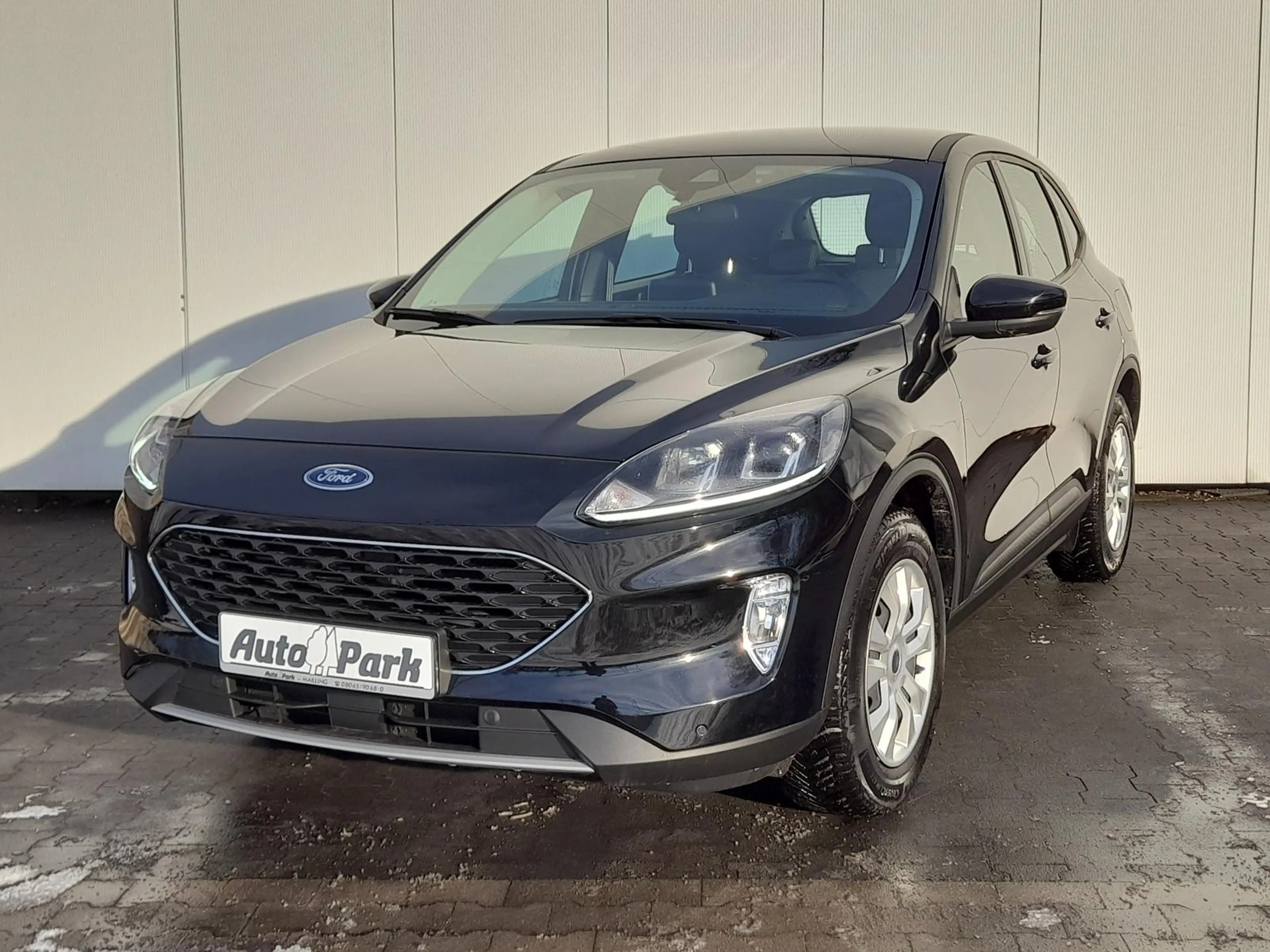 Ford Kuga 1.5 EcoBoost NAVI~AHK~SHZ~APP~2xPDC~GRA~DAB — photo 2