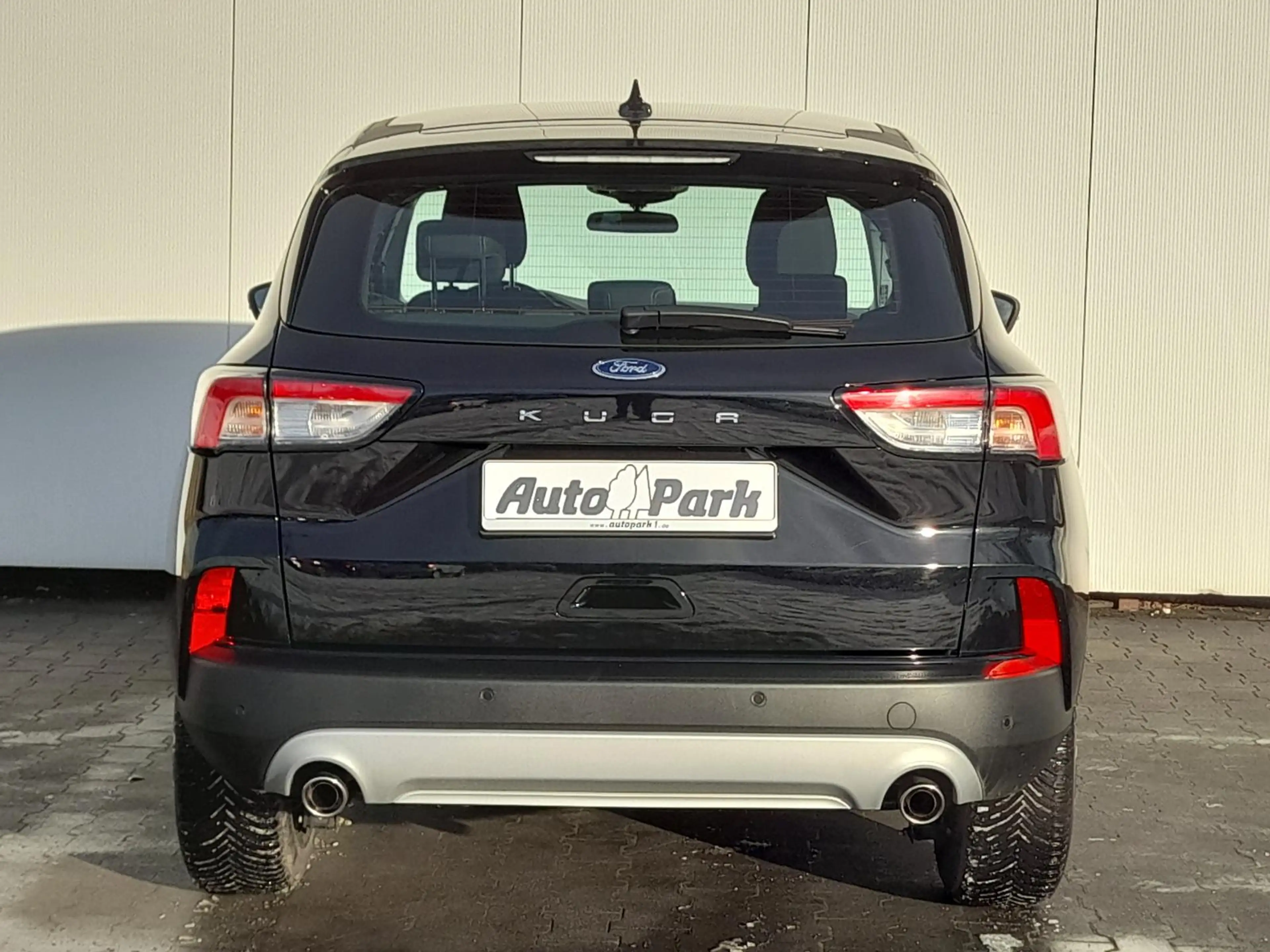 Ford Kuga 1.5 EcoBoost NAVI~AHK~SHZ~APP~2xPDC~GRA~DAB — photo 6