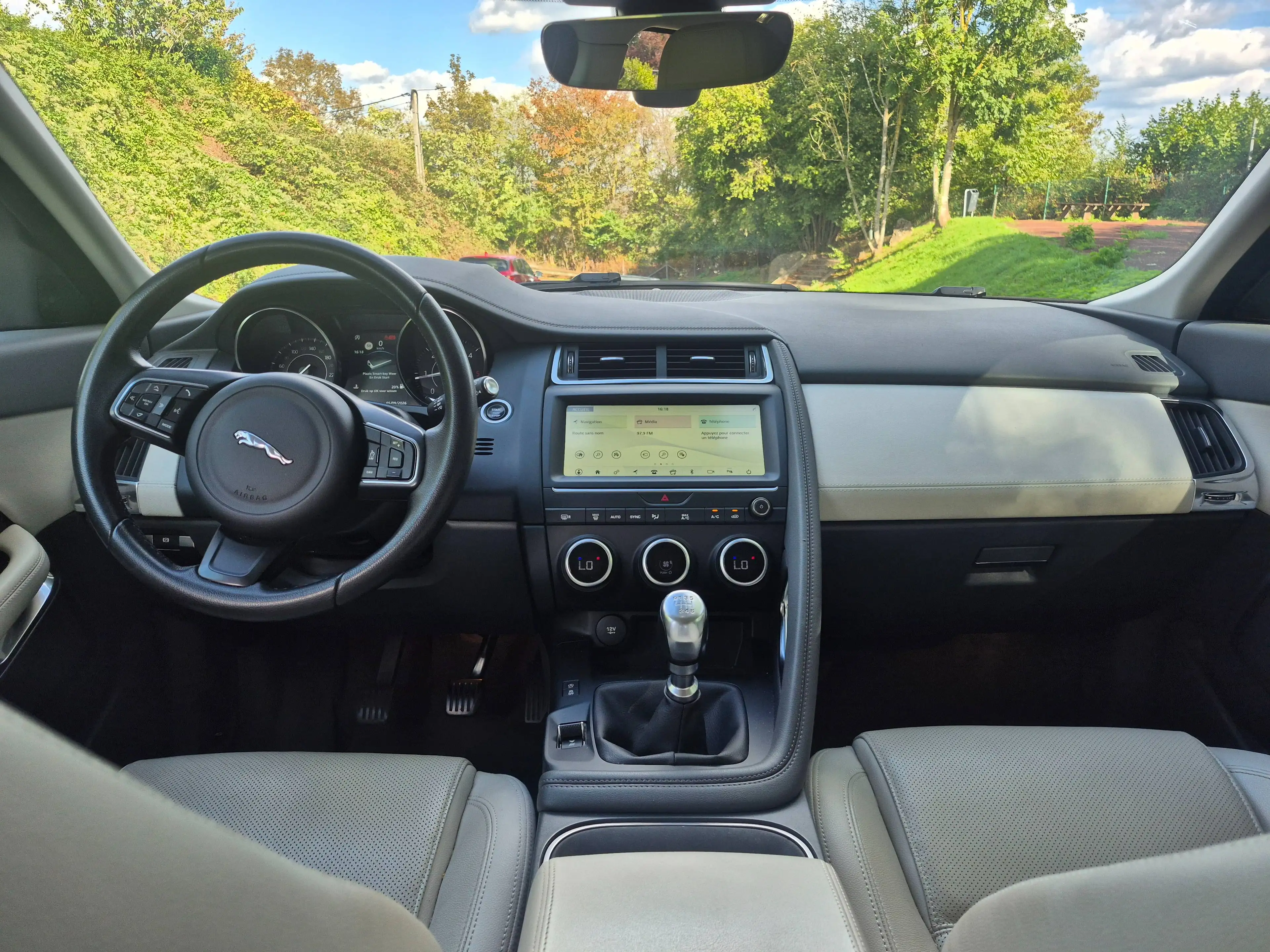 Jaguar E-Pace E-Pace 2.0 D S (EU6.2) — photo 11