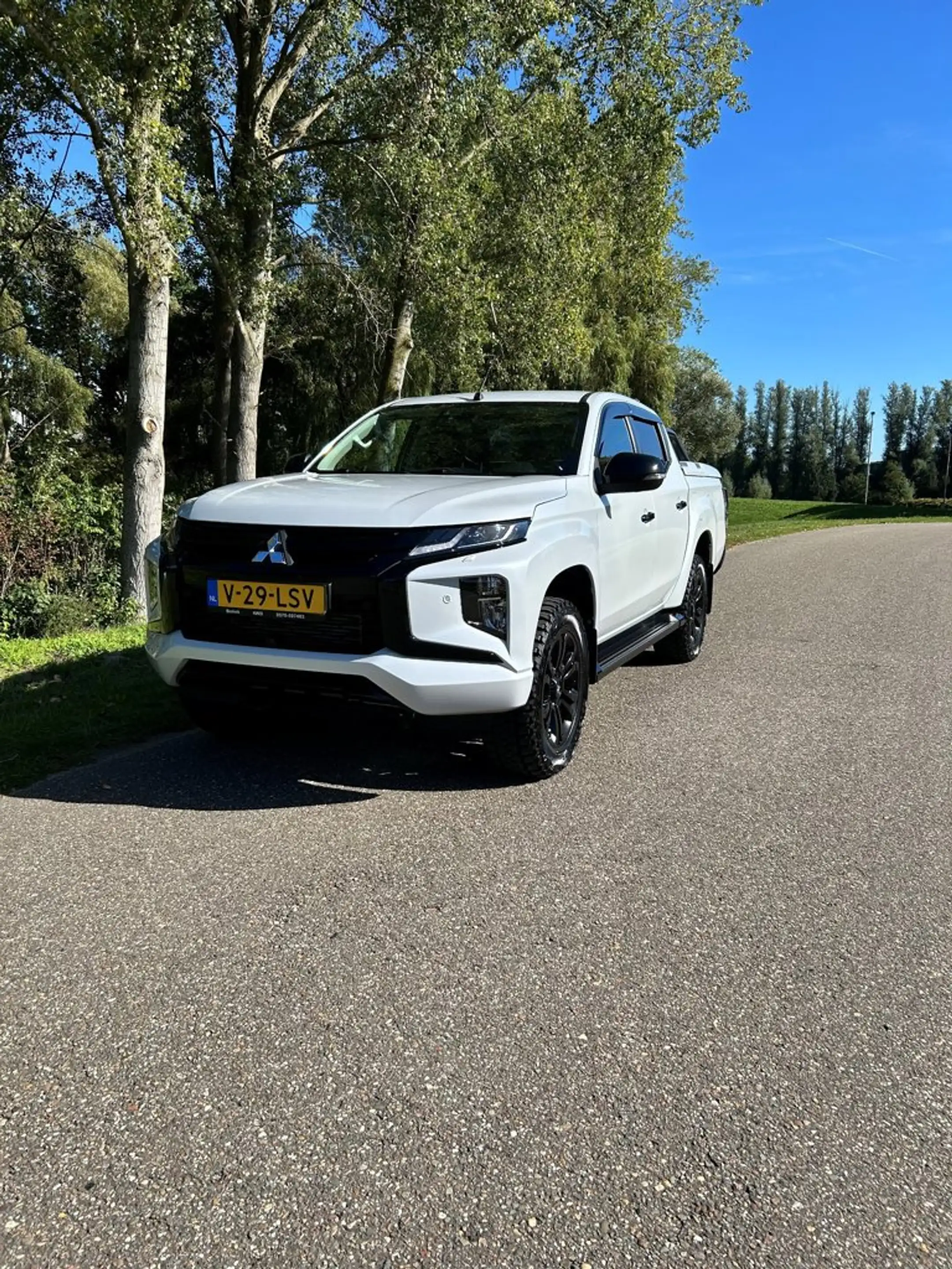 Mitsubishi L200 2.2 DI-D Double Cab Instyle — photo 5