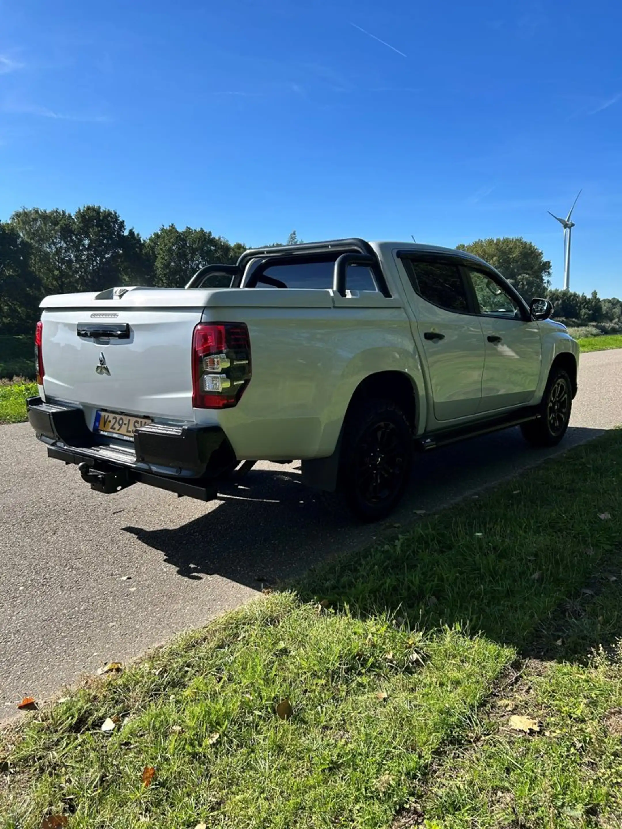 Mitsubishi L200 2.2 DI-D Double Cab Instyle — photo 9