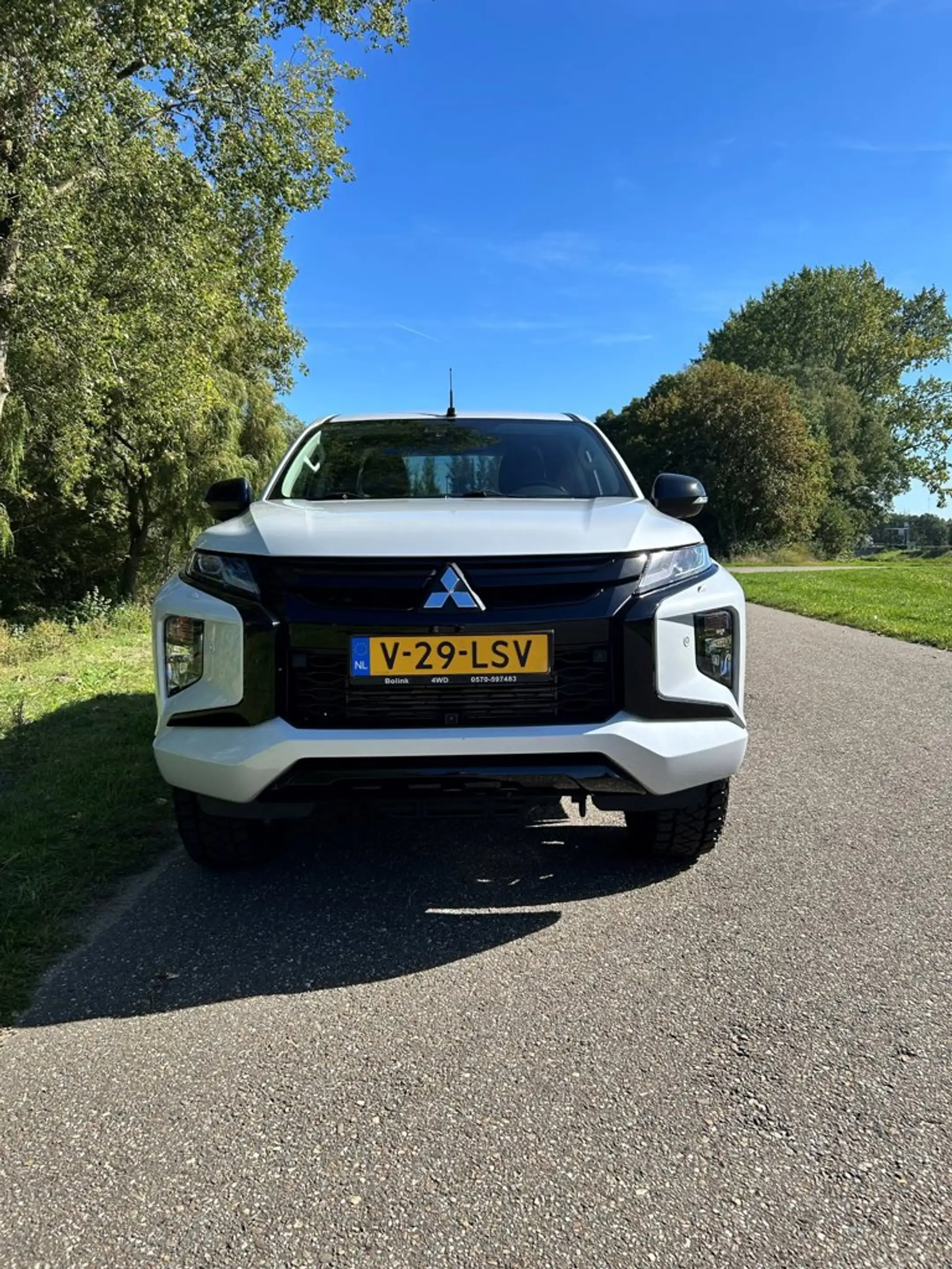Mitsubishi L200 2.2 DI-D Double Cab Instyle — photo 4