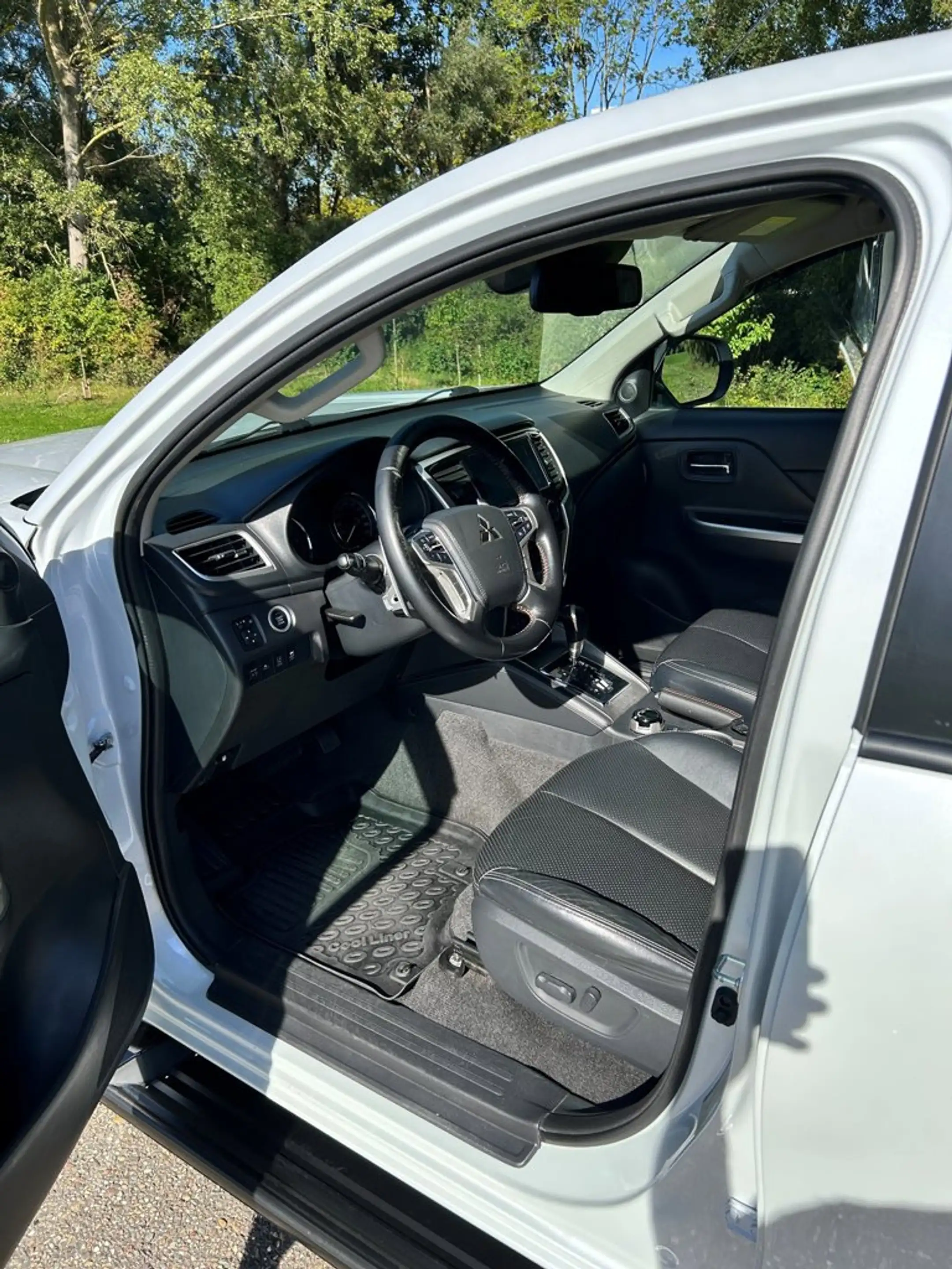 Mitsubishi L200 2.2 DI-D Double Cab Instyle — photo 13