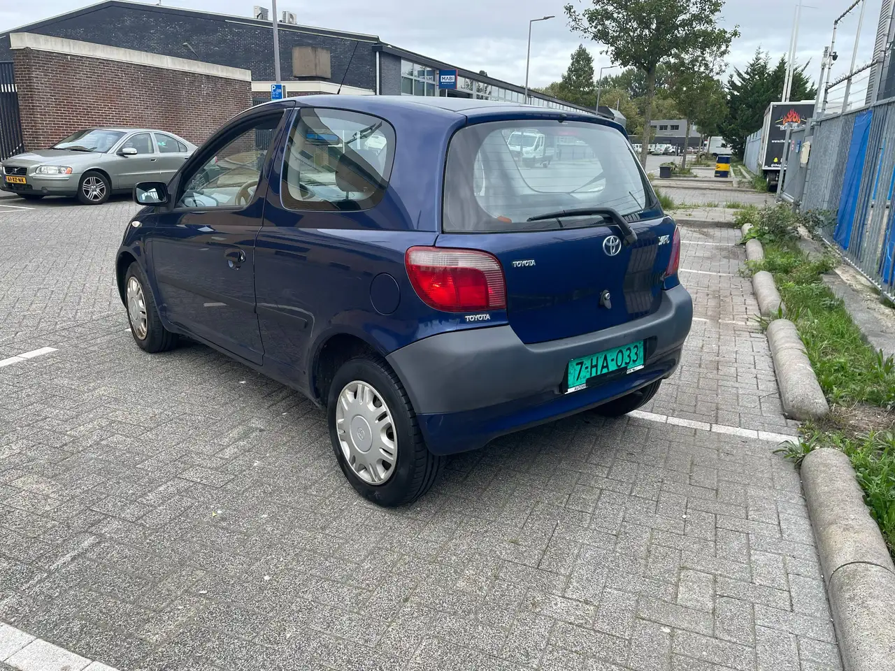 Toyota Yaris 1.0-16V VVT-i Terra, foto 3