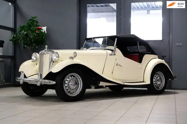 MG TD 1952 volledig gerestaureerd