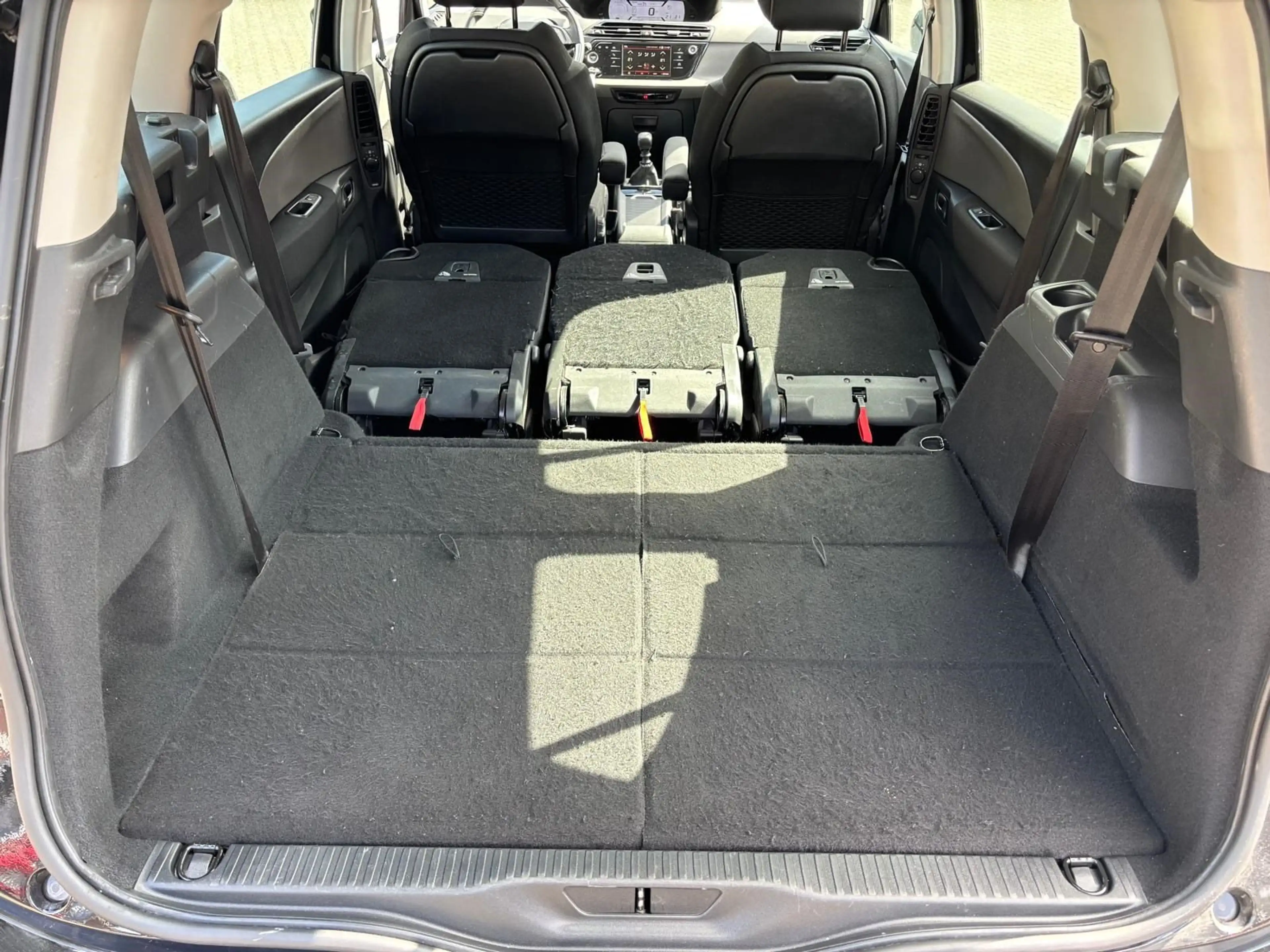 Citroen Grand C4 Picasso Spacetourer — photo 14