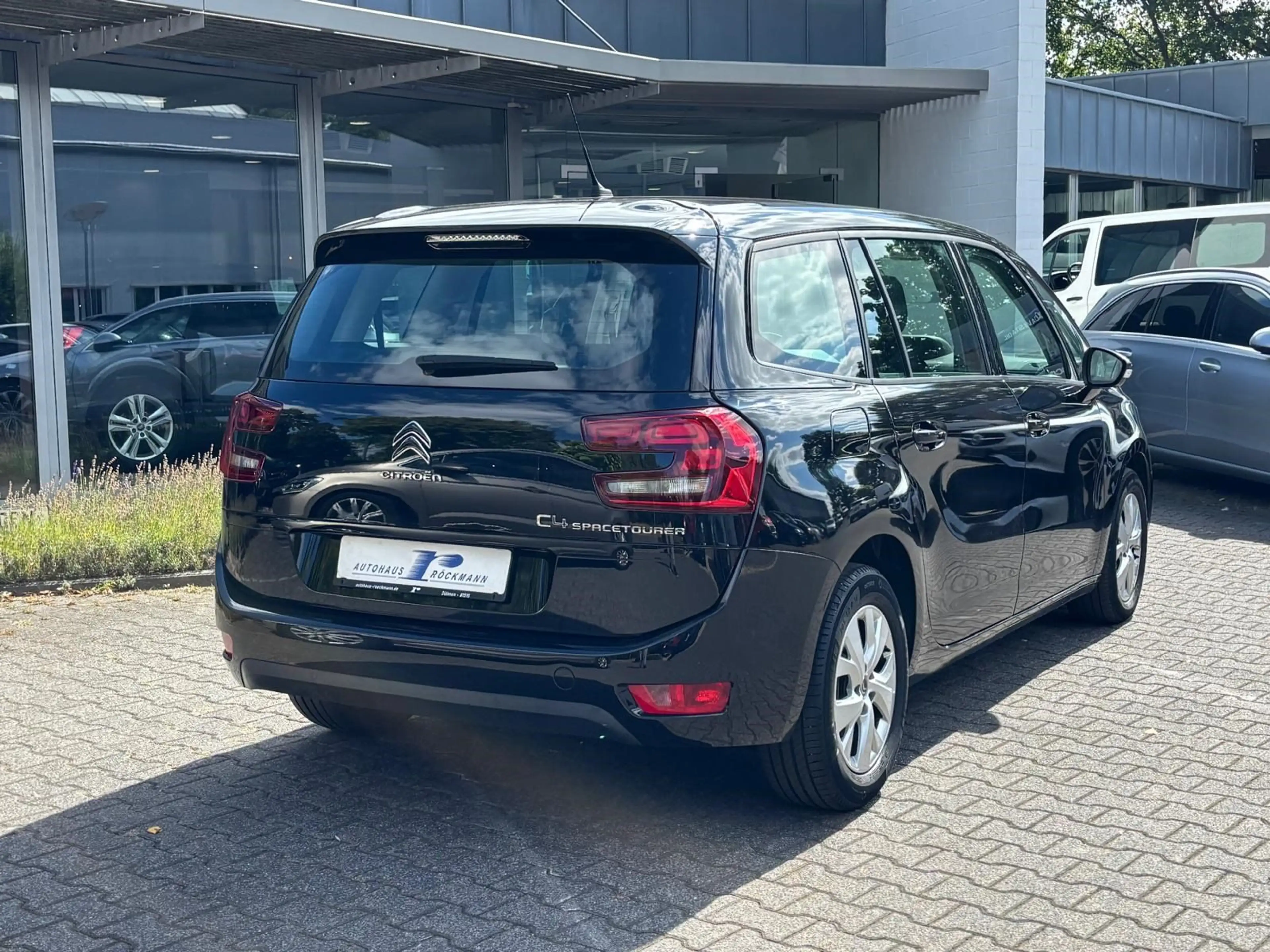 Citroen Grand C4 Picasso Spacetourer — photo 7