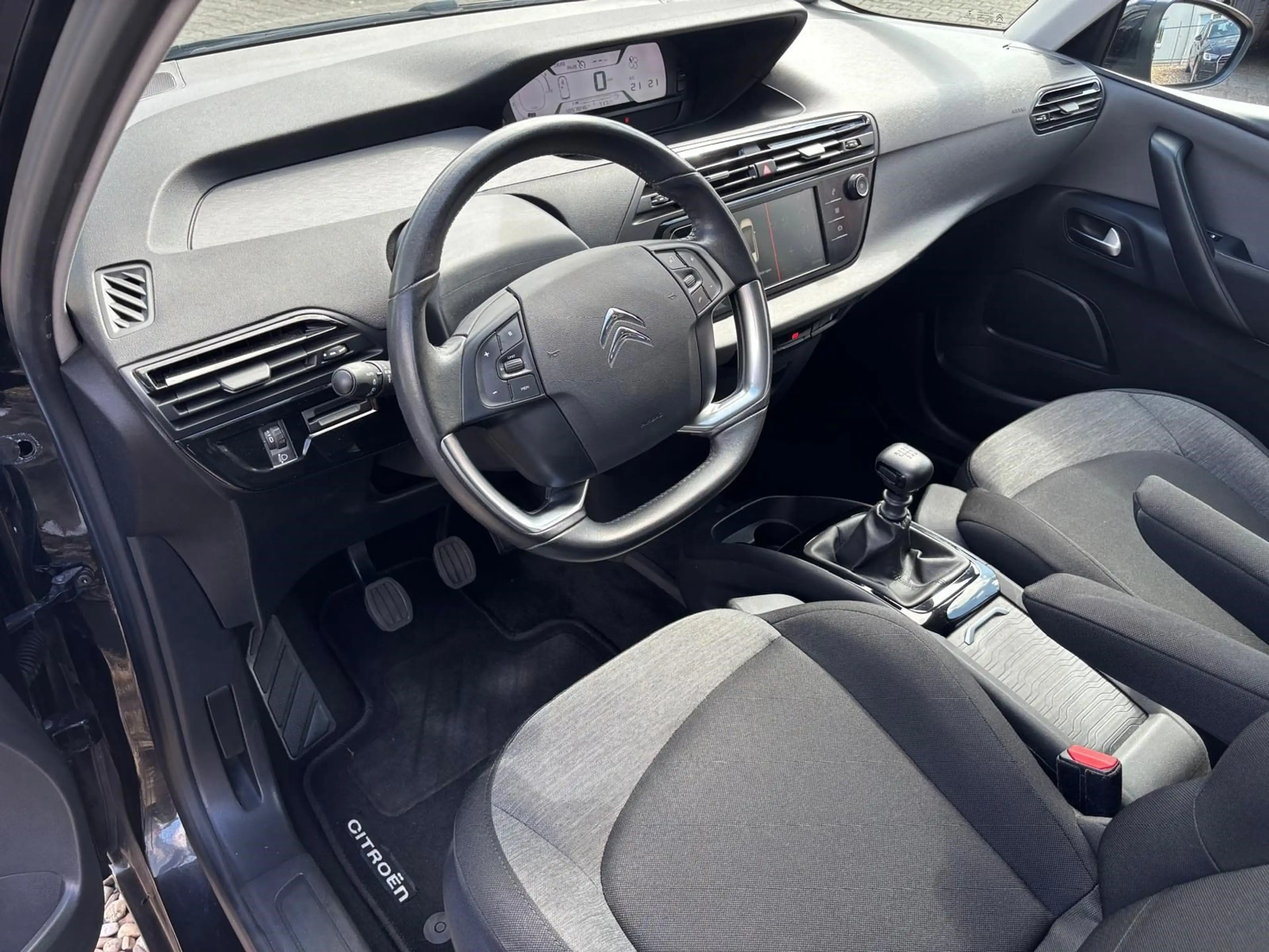 Citroen Grand C4 Picasso Spacetourer — photo 9