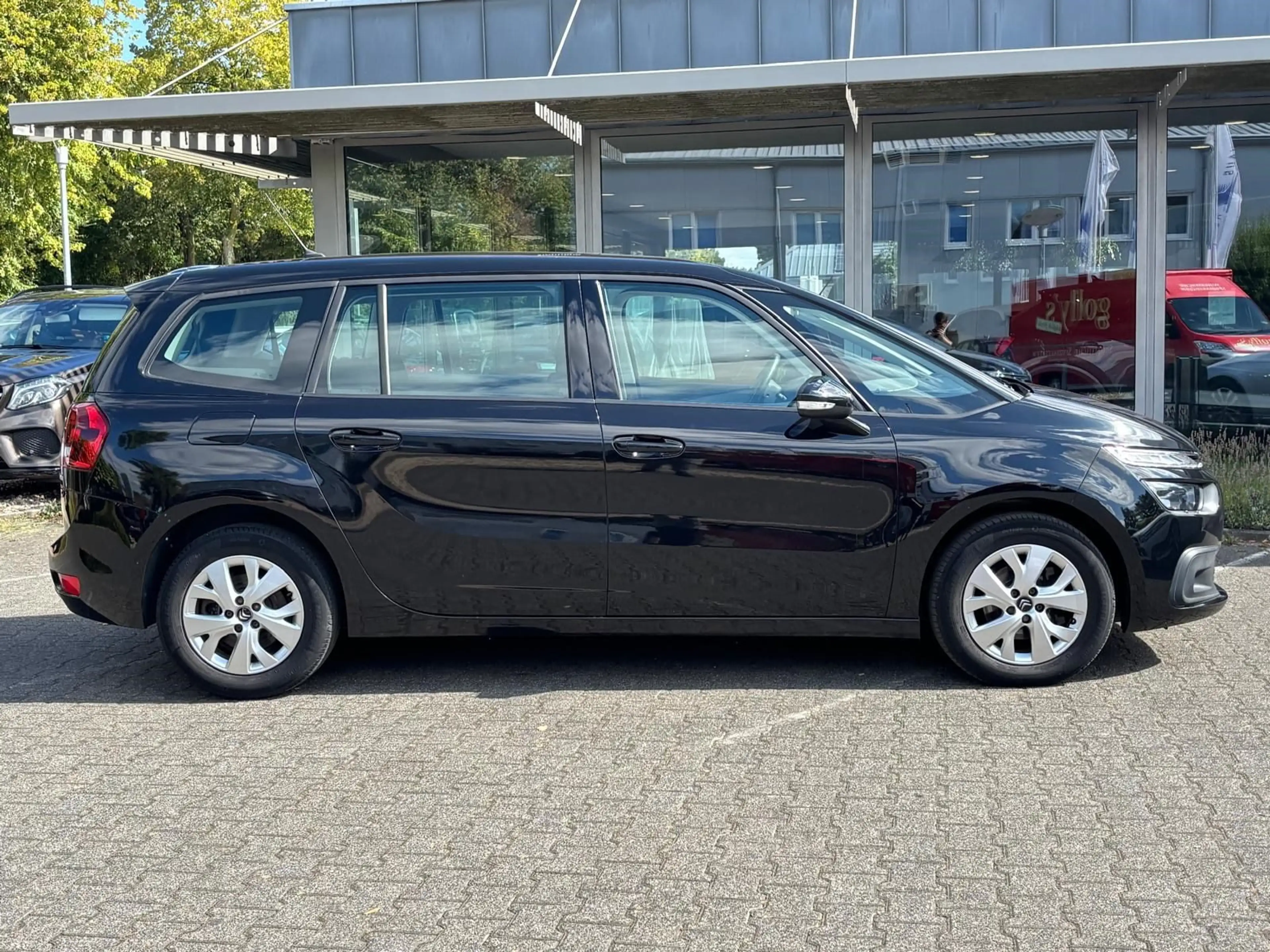 Citroen Grand C4 Picasso Spacetourer — photo 8