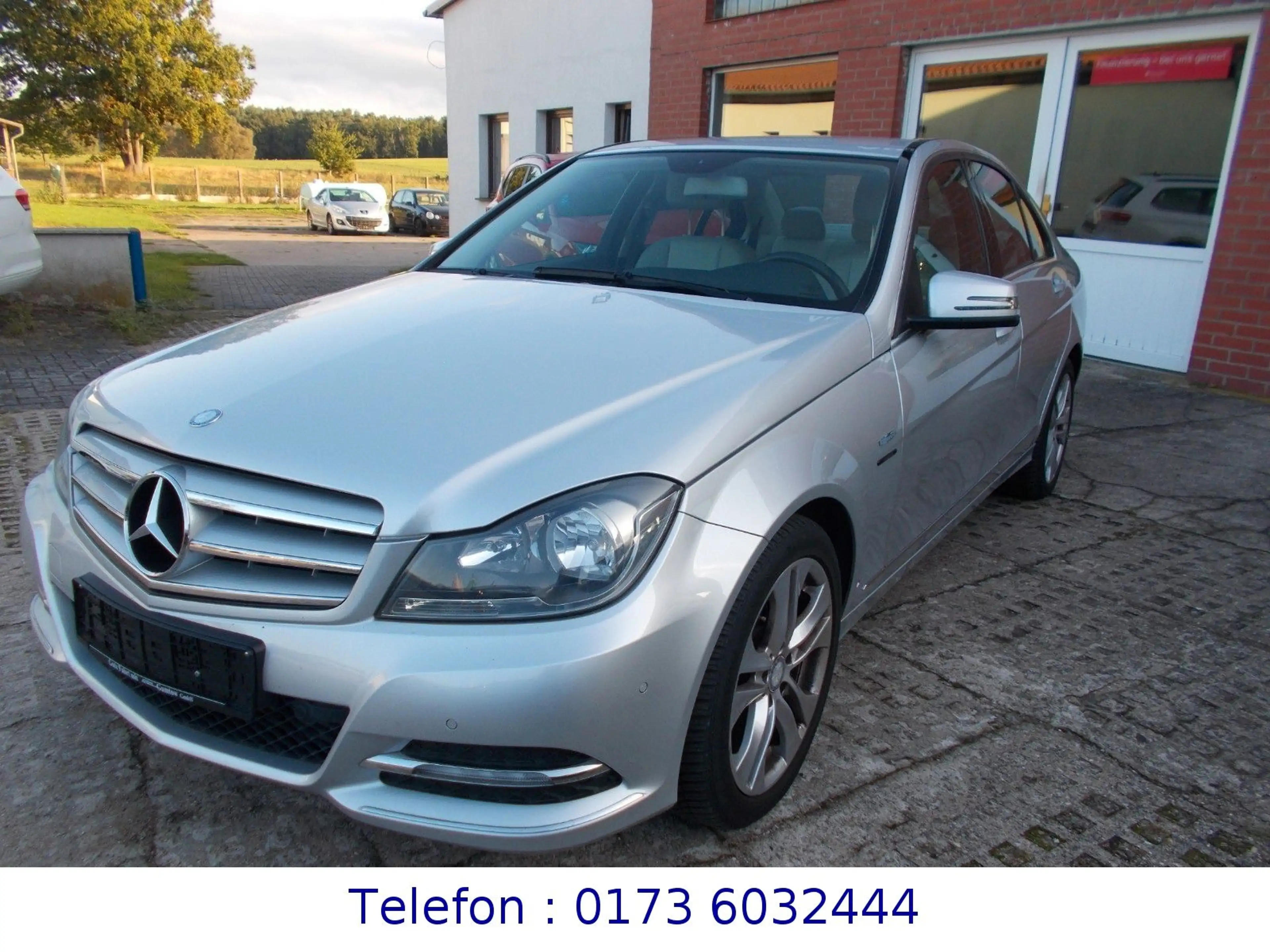Mercedes-Benz C 180 C Limousine C 180 CGI BlueEfficiency — photo 4