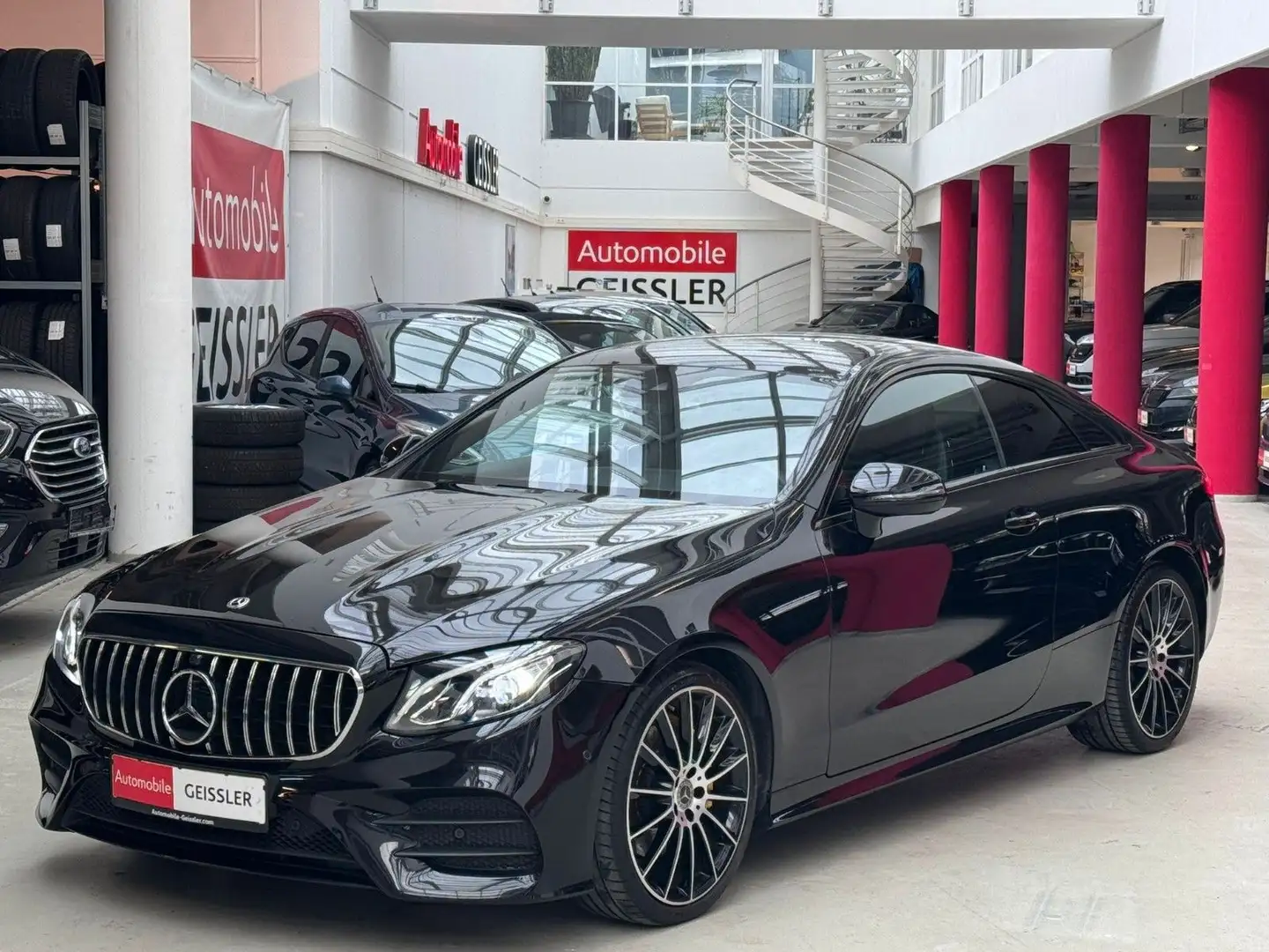 Mercedes-Benz E 200 Coupe AMG vir.Cockpit+Kamera Schwarz - 1