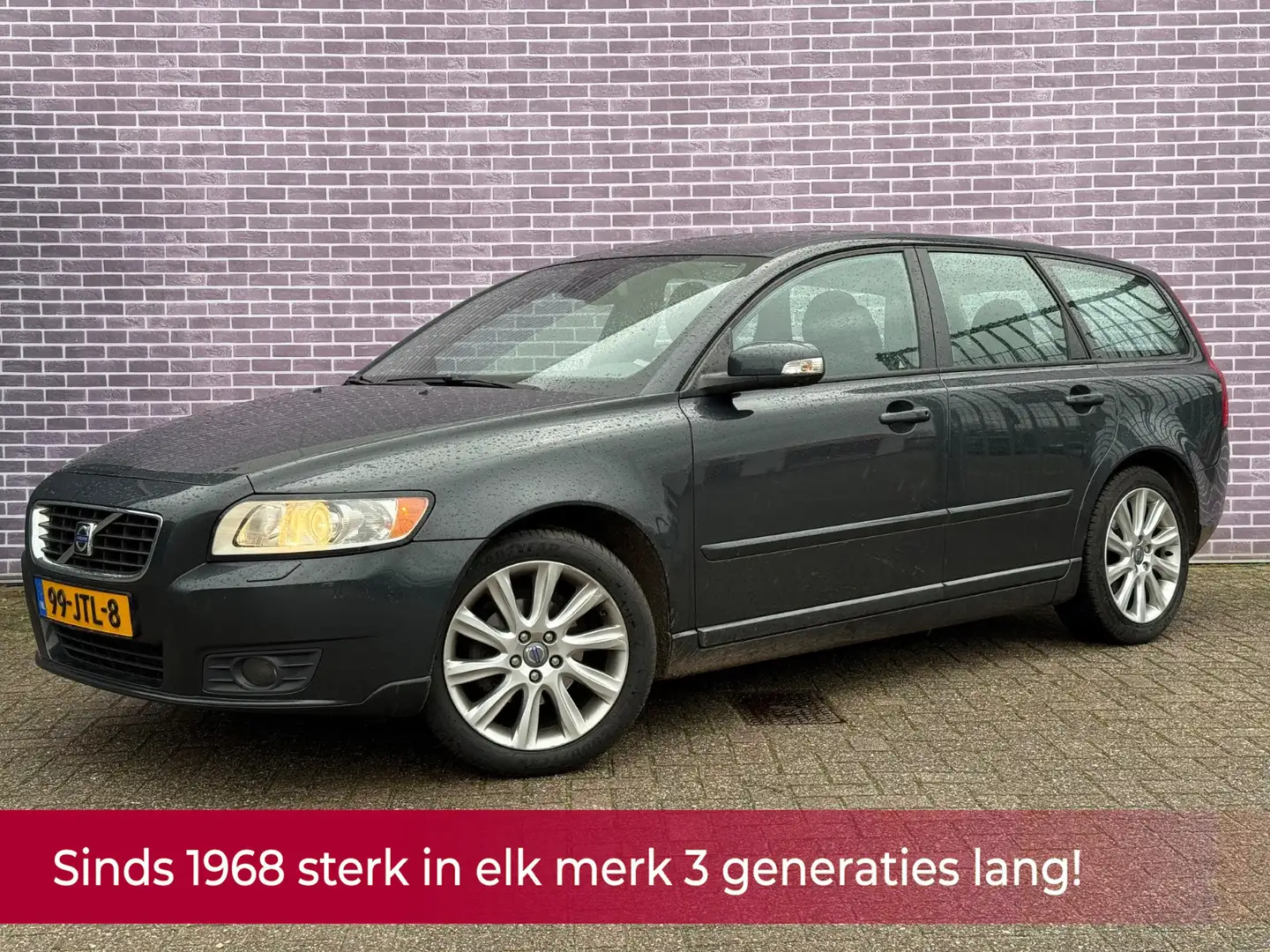Volvo V50 2.0 Edition II 146PK NL AUTO NAP! Leer l Airco ECC Gris - 1