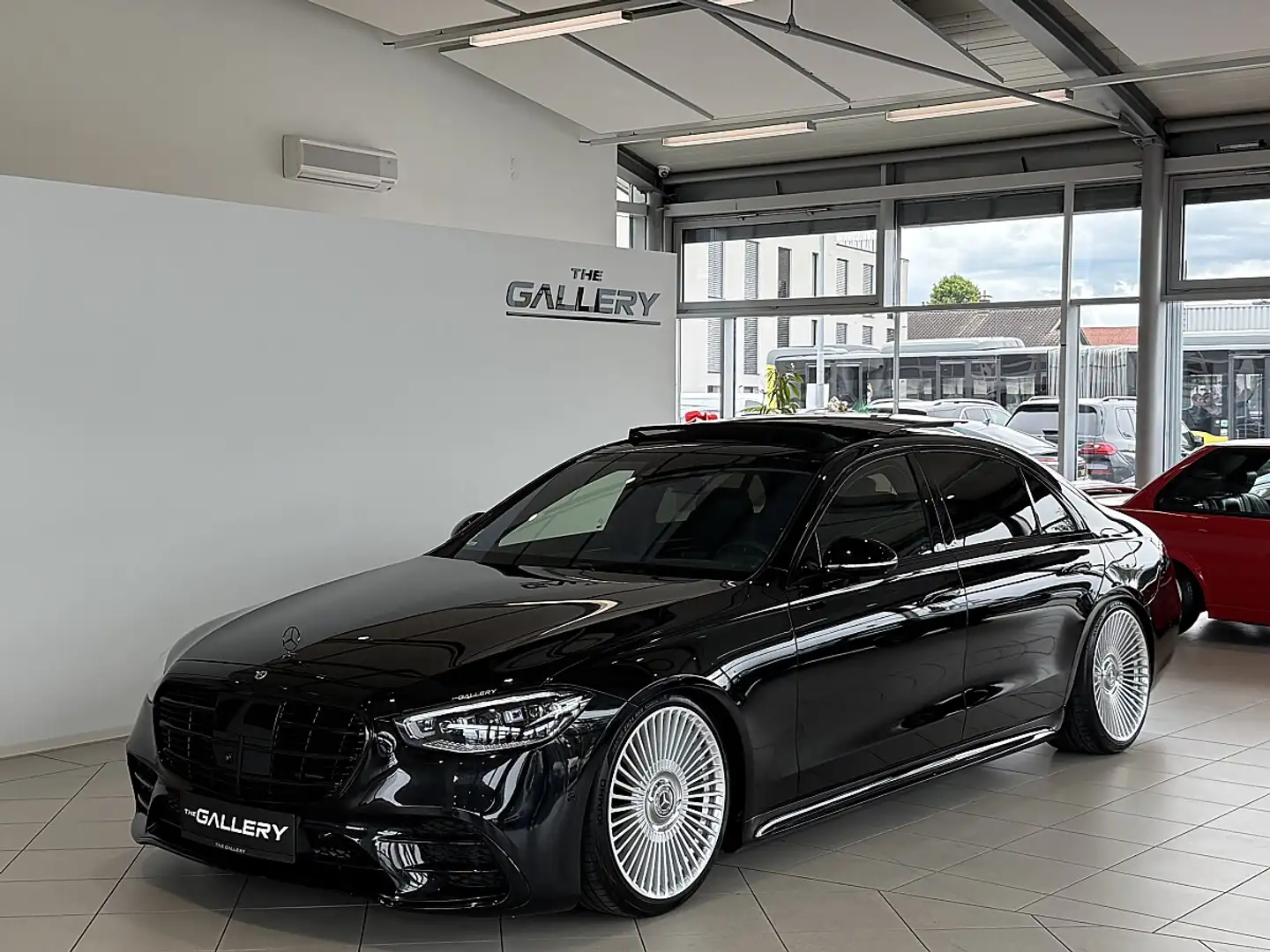 Mercedes-Benz S 580 e lang Aut.*AMG-Line*Panorama*21"*Luft*360° Schwarz - 1