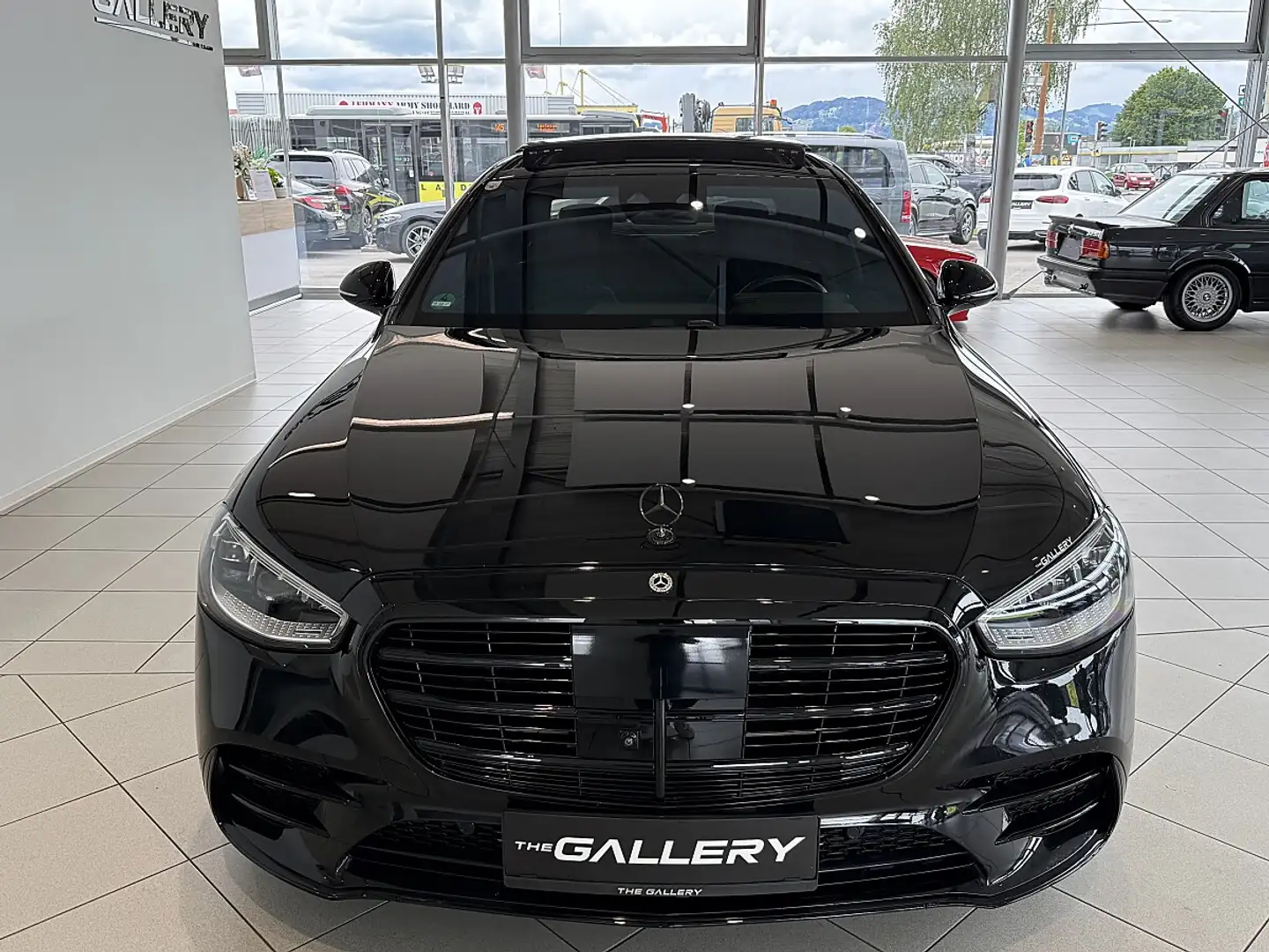 Mercedes-Benz S 580 e lang Aut.*AMG-Line*Panorama*21"*Luft*360° Schwarz - 2