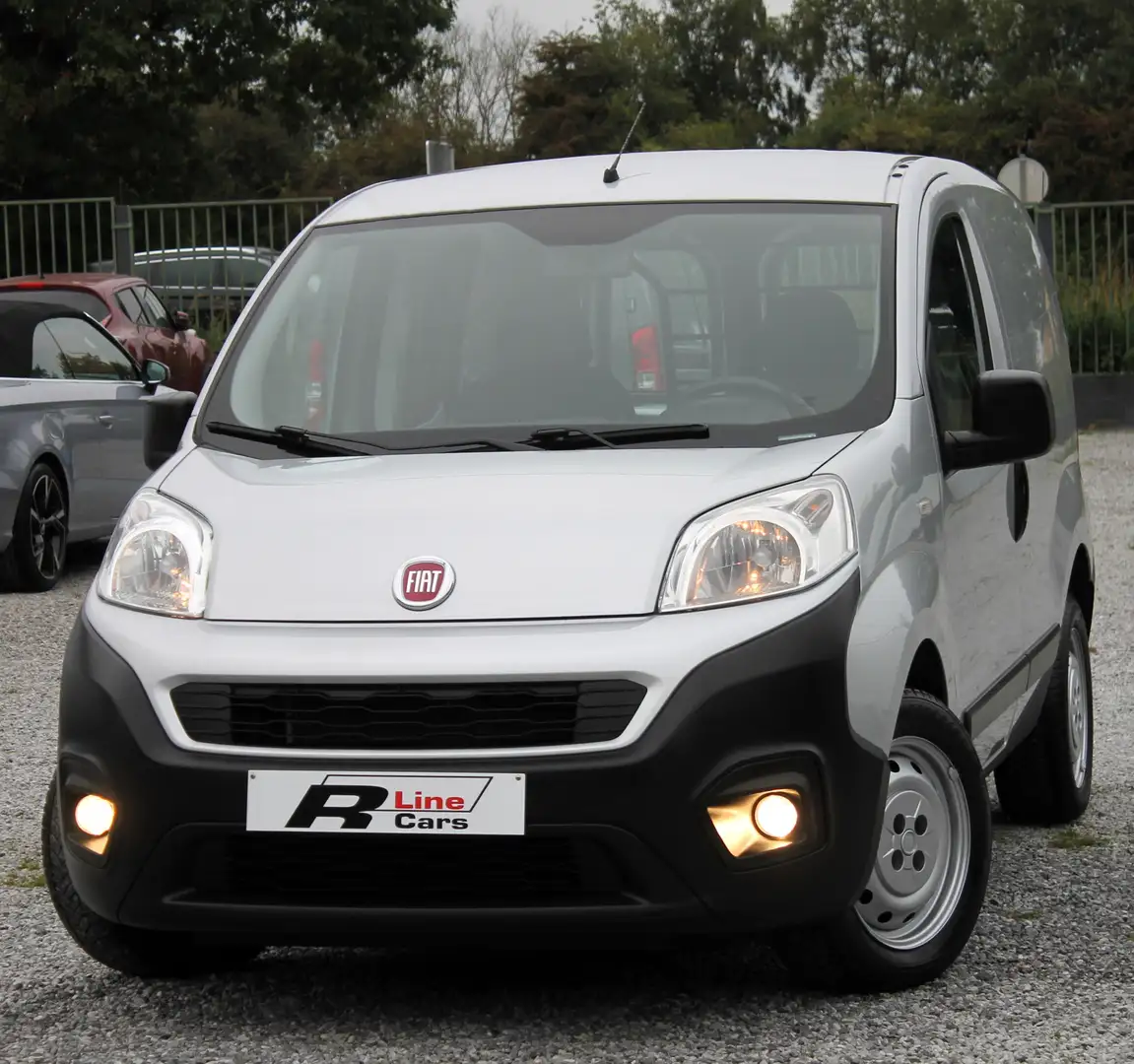 Fiat Fiorino 1.3 MULTIJET (EU6b) UTILITAIRE CLIM GPS JTS VC Grijs - 1