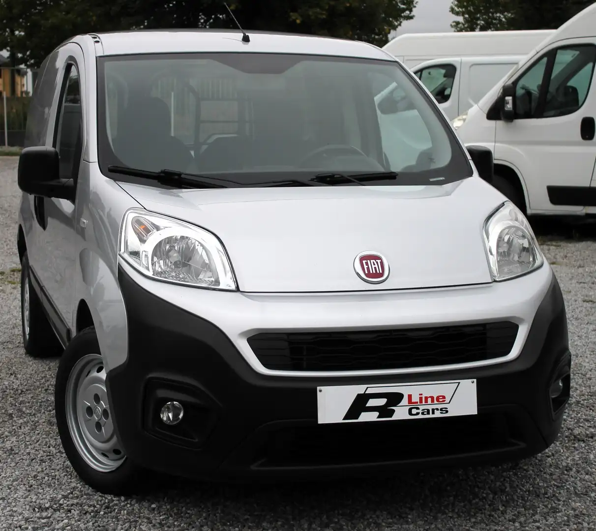 Fiat Fiorino 1.3 MULTIJET (EU6b) UTILITAIRE CLIM GPS JTS VC Grijs - 2