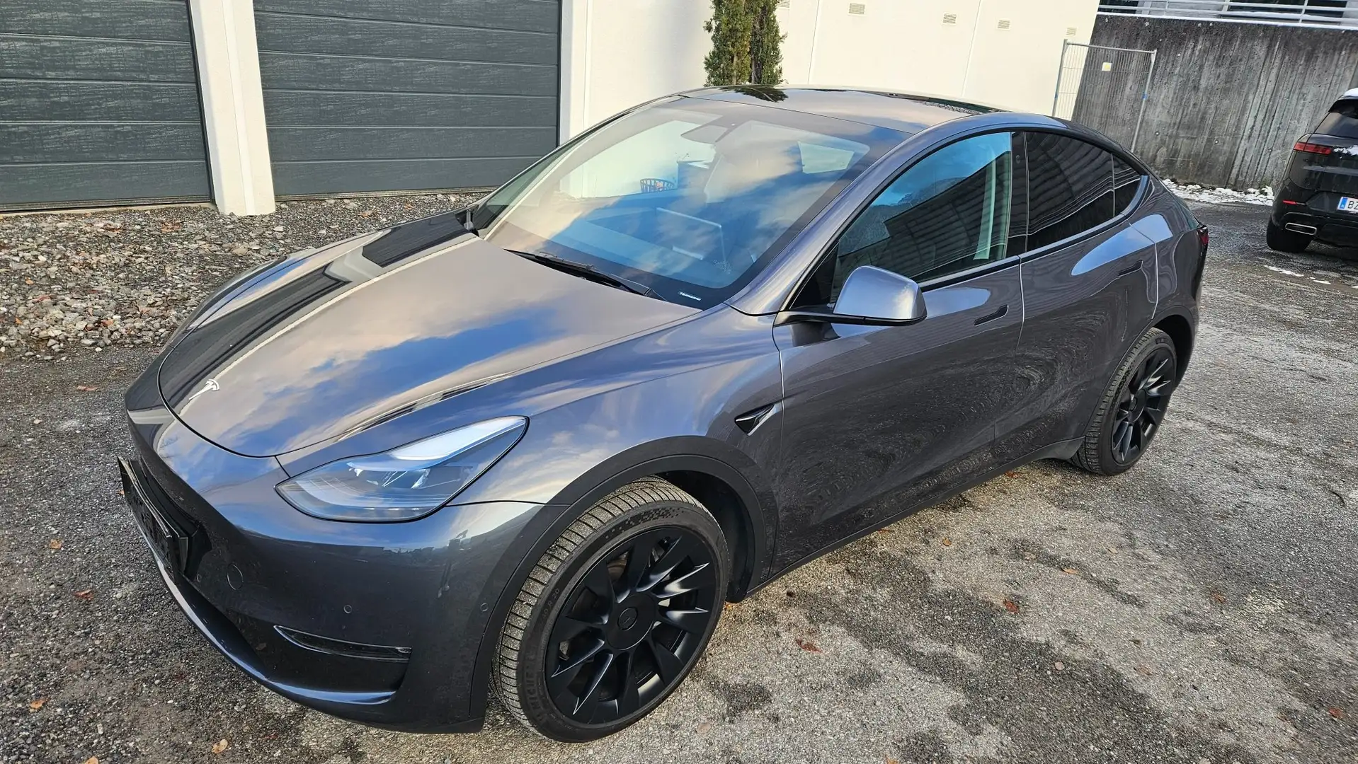 Tesla Model Y Model Y AWD 79kWh  Performance Grau - 1