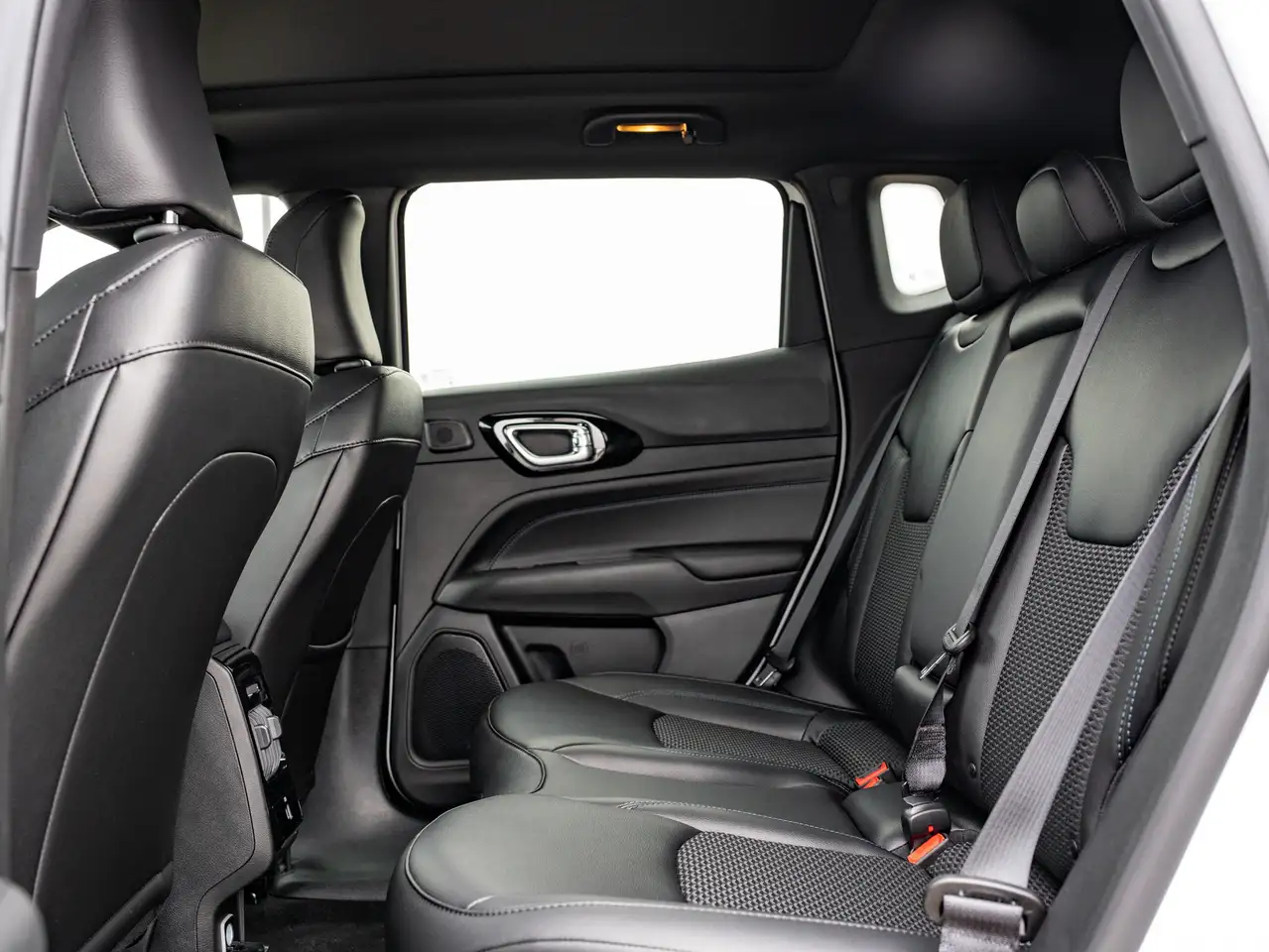 Jeep Compass снимка Jeep Compass