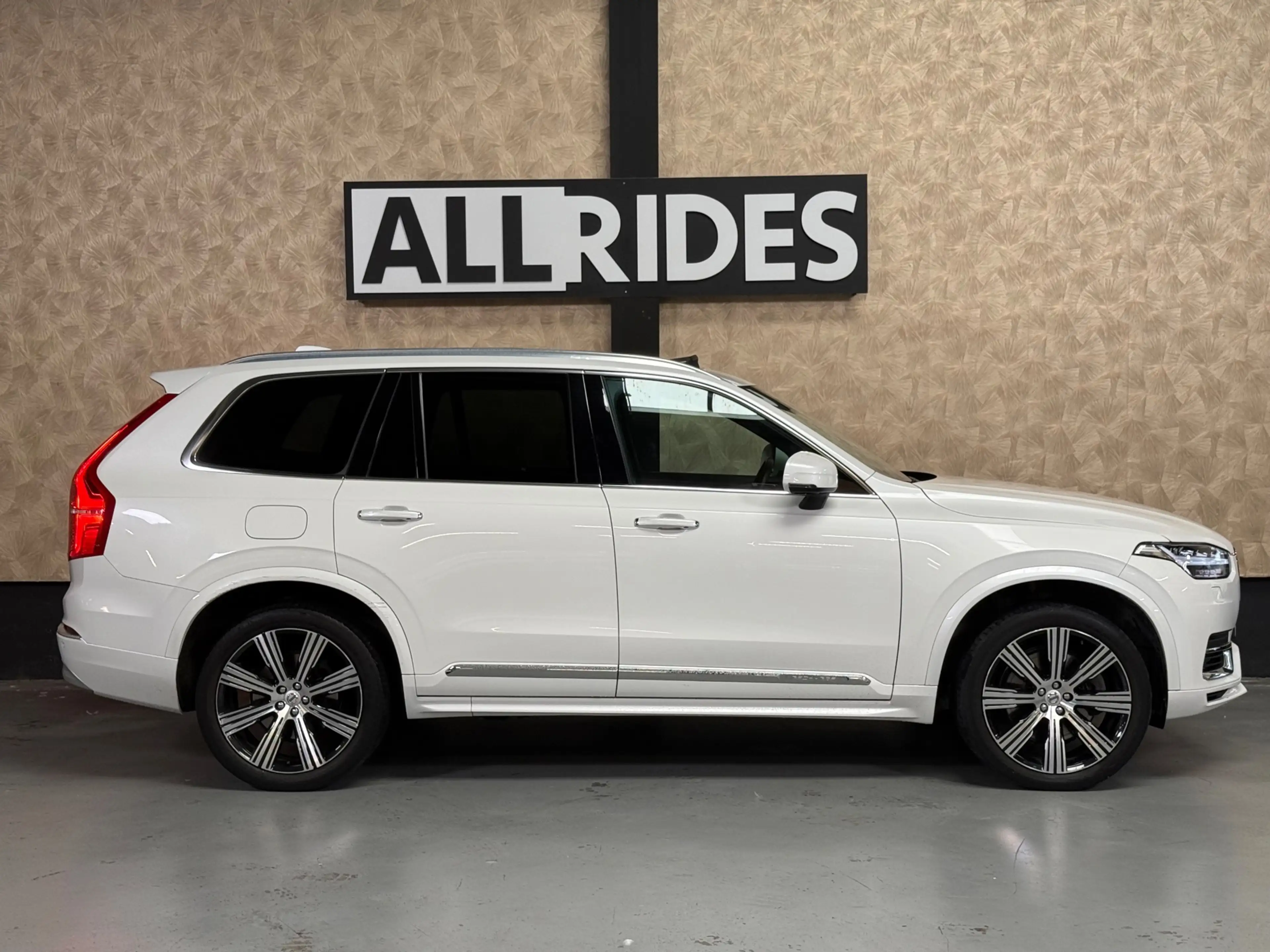 Volvo XC90 2.0 T8 Recharge AWD R-Design | Pano | Stuur/Stoelv — photo 10