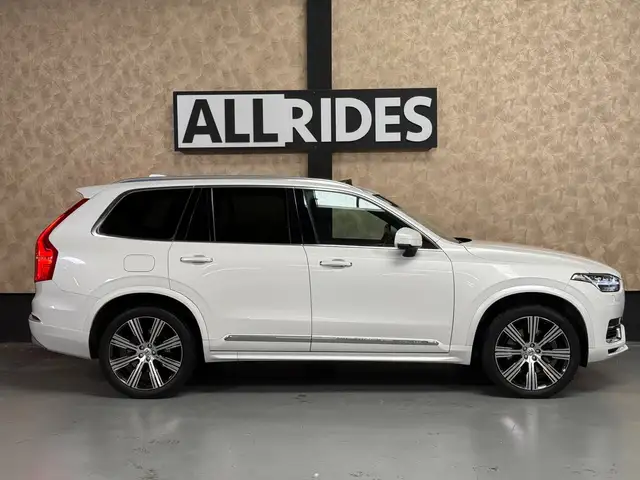 Volvo XC90 view 10