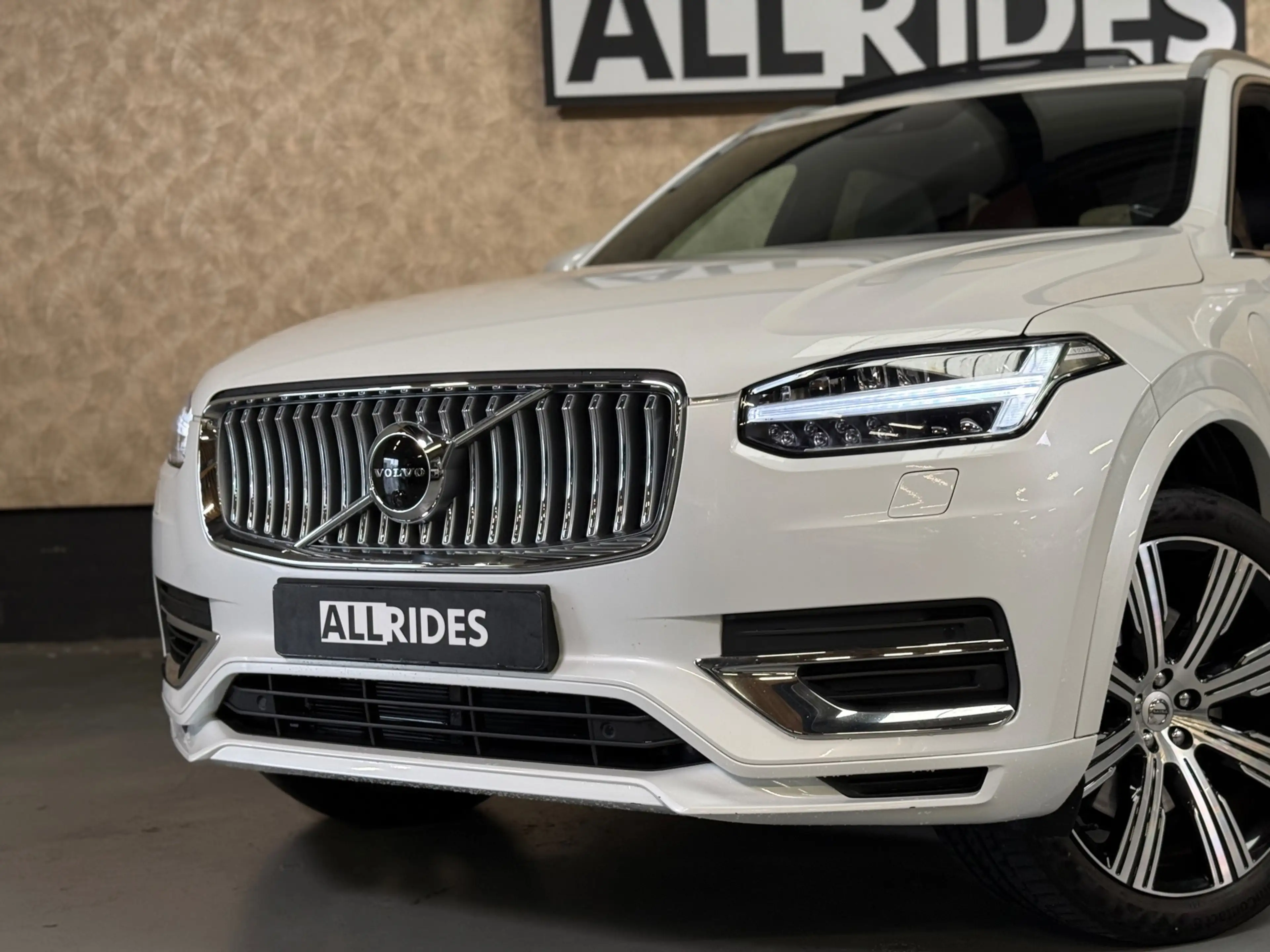 Volvo XC90 2.0 T8 Recharge AWD R-Design | Pano | Stuur/Stoelv — photo 3