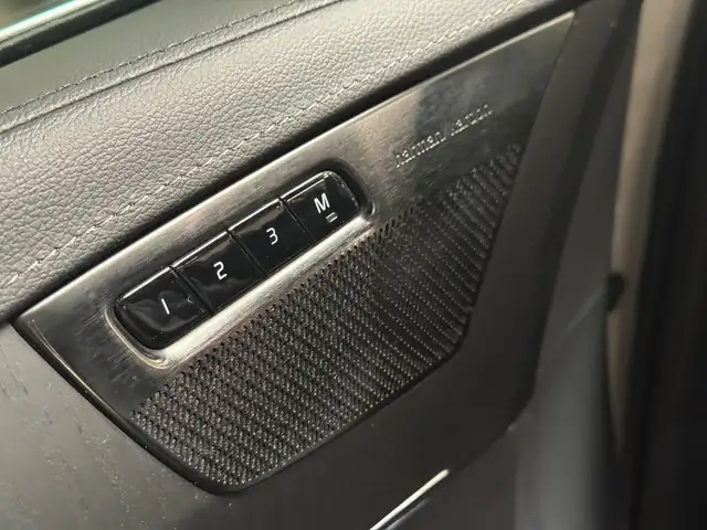 Volvo XC90 view 18