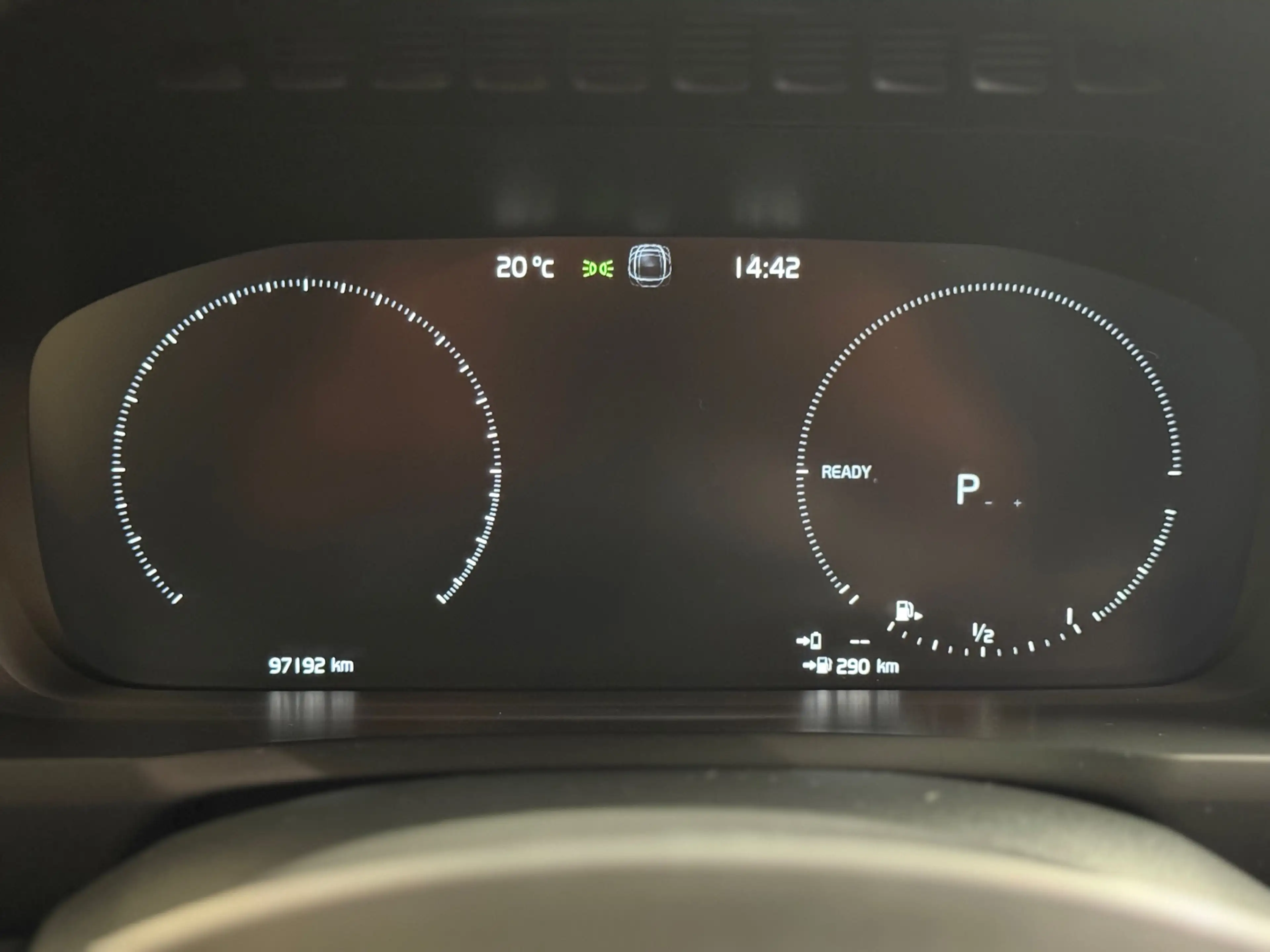 Volvo XC90 2.0 T8 Recharge AWD R-Design | Pano | Stuur/Stoelv — photo 34