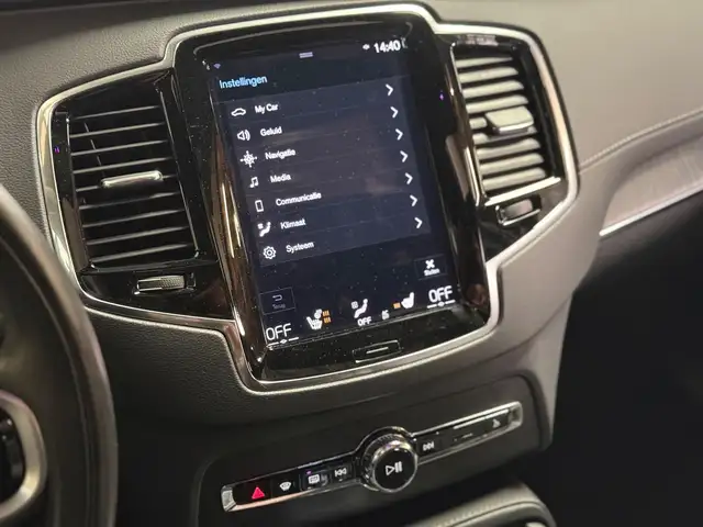 Volvo XC90 view 27