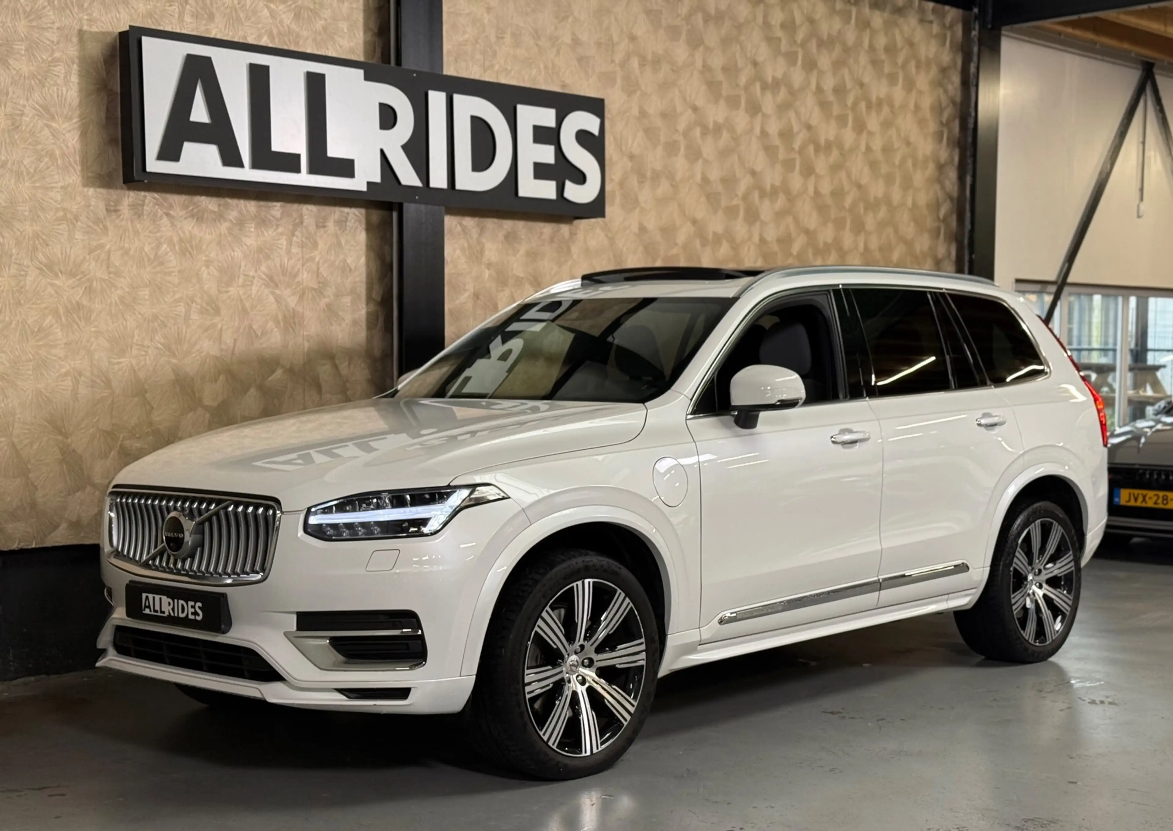 Volvo XC90 2.0 T8 Recharge AWD R-Design | Pano | Stuur/Stoelv — photo 5