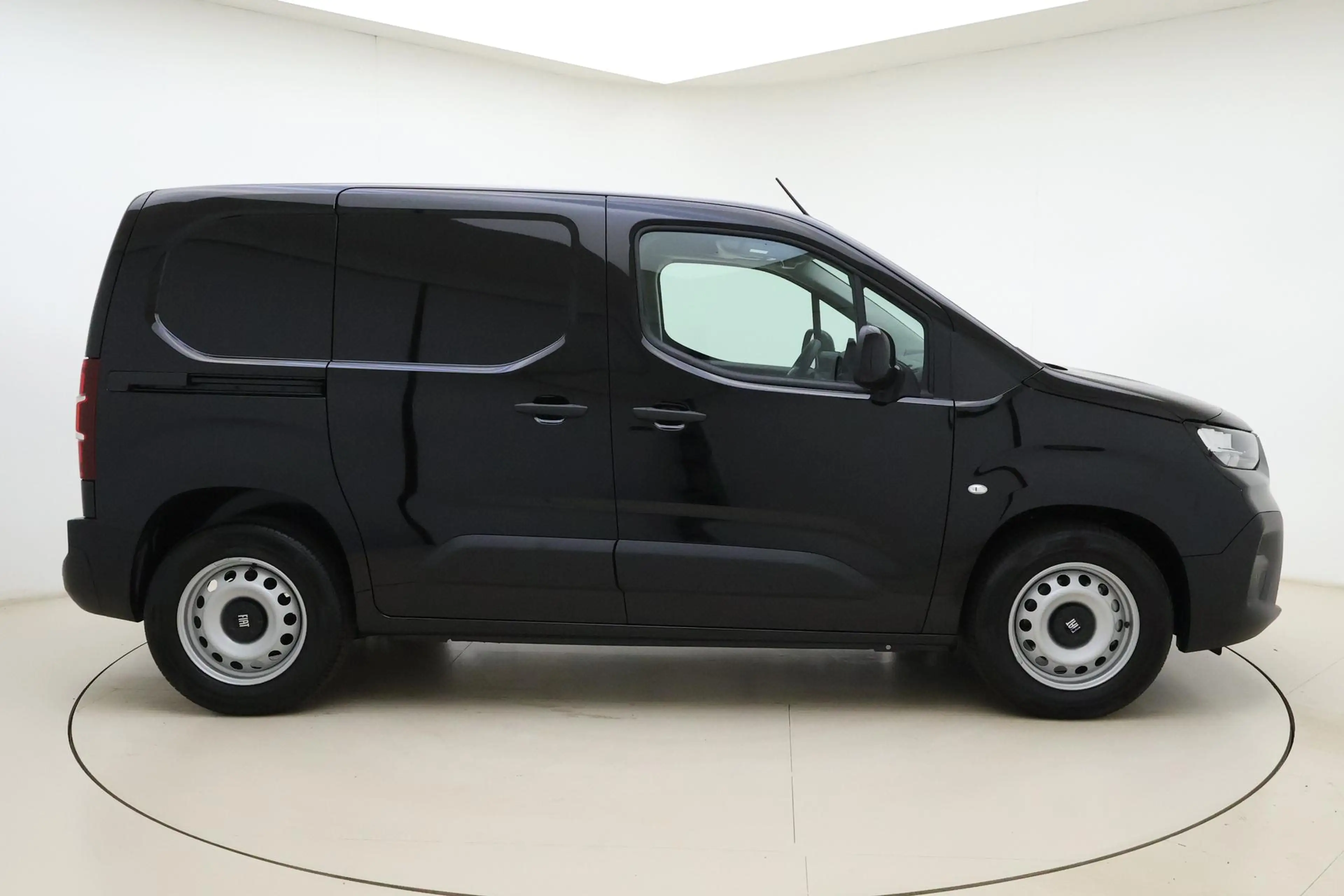 Fiat E-Doblo 136pk L1 50 kWh | DEMO | Navigatie | Achteruitrijc — photo 9