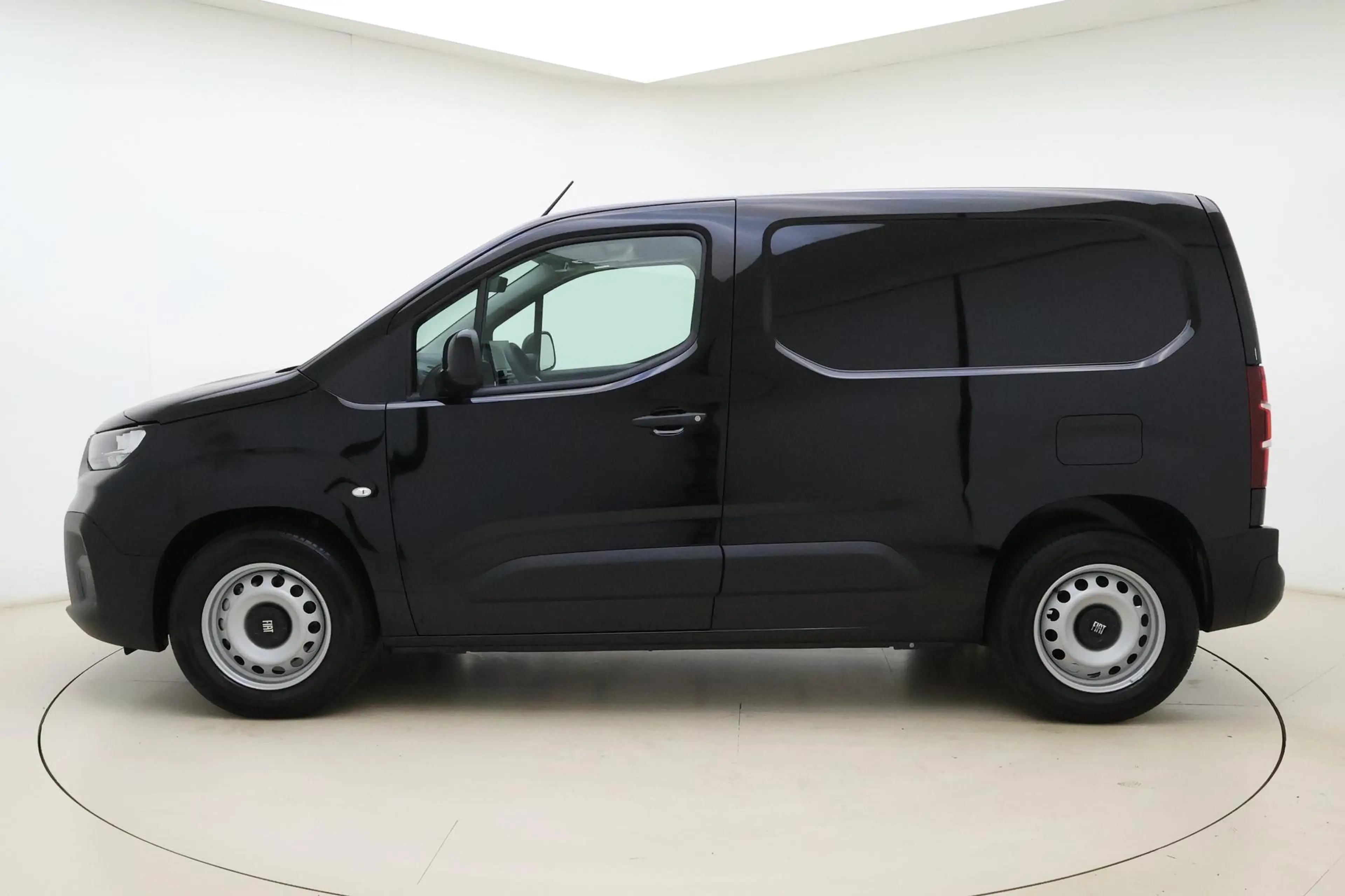 Fiat E-Doblo 136pk L1 50 kWh | DEMO | Navigatie | Achteruitrijc — photo 4