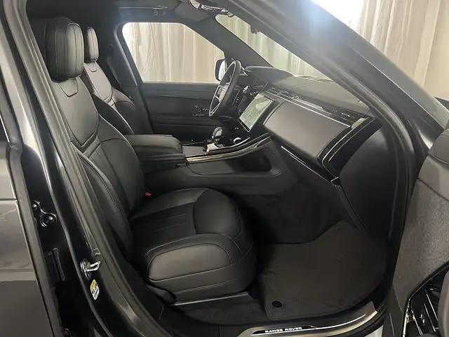 Land Rover Range Rover Sport P460e Hybrid Dynamic SE Ansicht 4