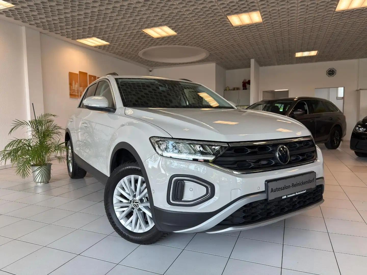 Volkswagen T-Roc 1.5 TSI DSG Life*AHK*Navi*SHZ*LED* Gris - 1