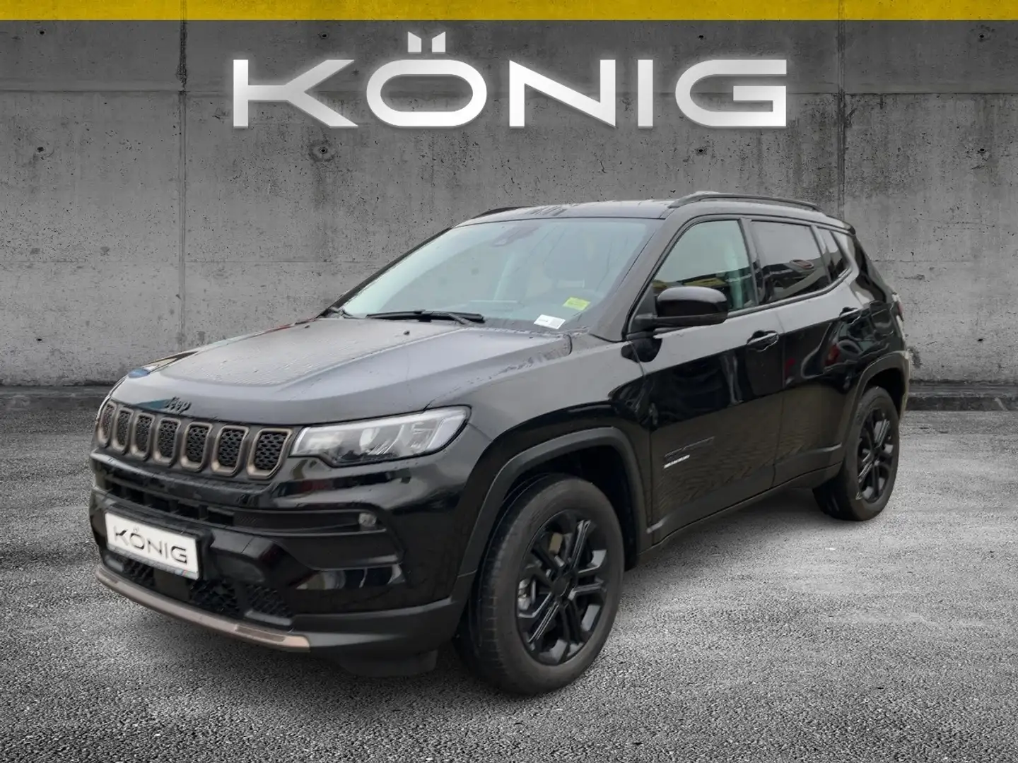 Jeep Compass 1.3 Upland Allrad PDC*SHZ*NAVI Schwarz - 1