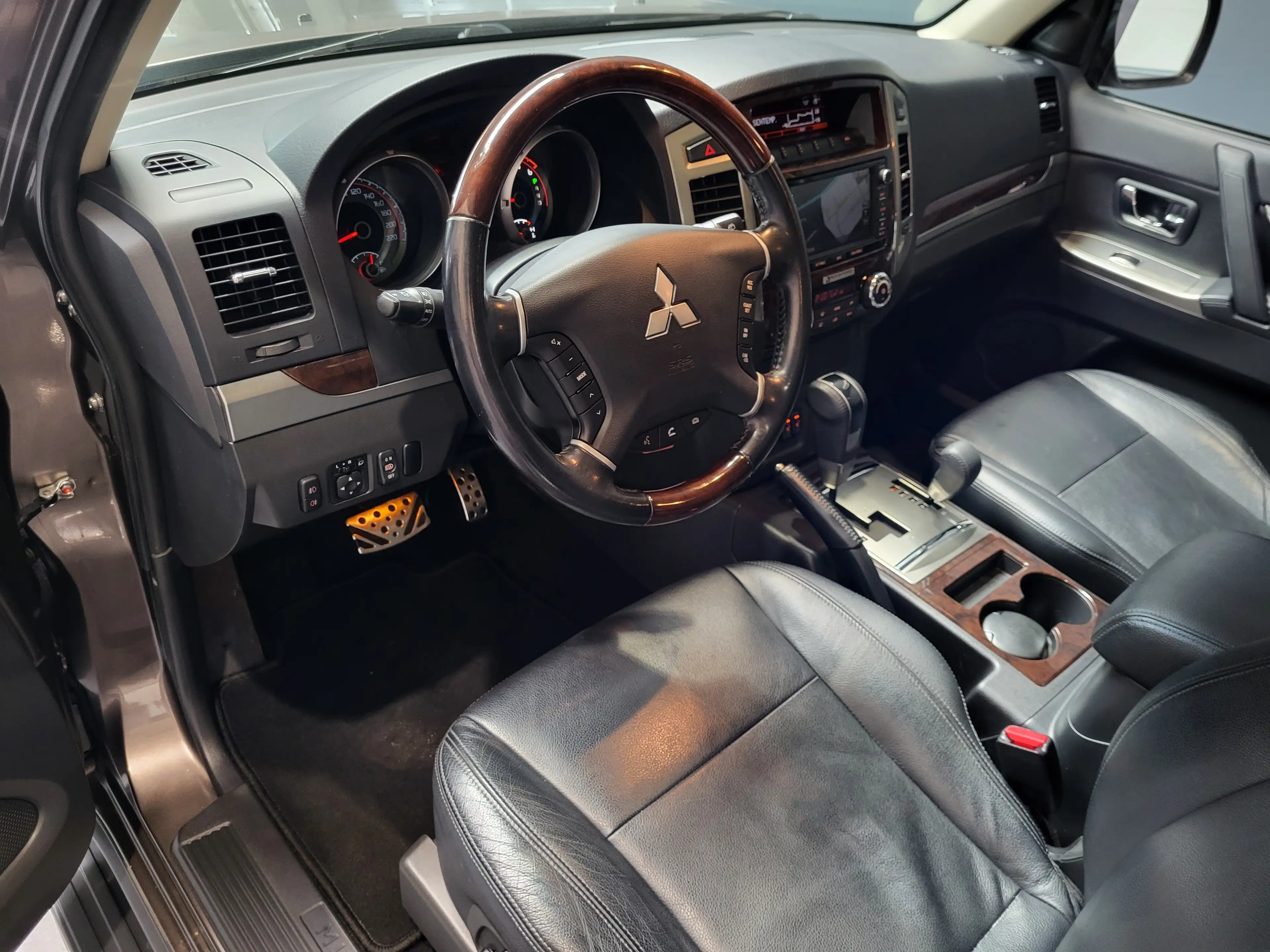 MINI Cooper SD *JC Works-Paket| Leder| Navi| Pano| 1.Hand* — photo 6