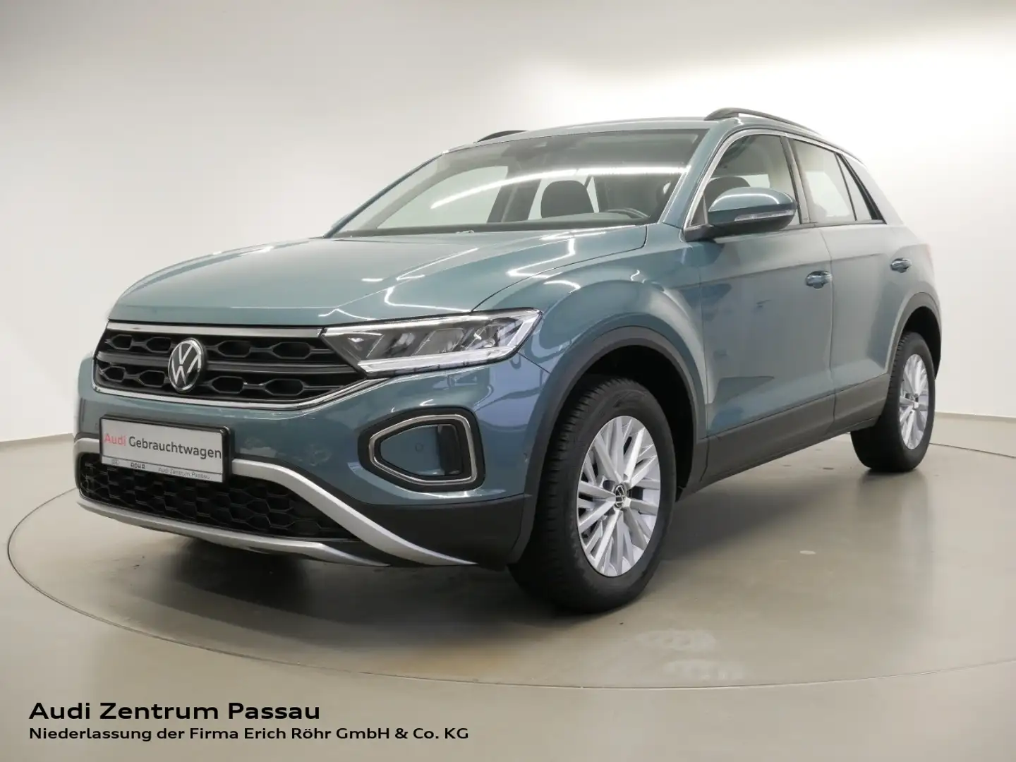 Volkswagen T-Roc 1.0 TSI Life LED AHK dig. Cock. NAVI PDC Blau - 1