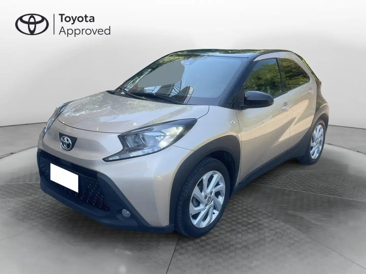 Toyota Aygo X Aygo X 1.0 VVT-i 72 CV 5 porte Trend Bej - 1