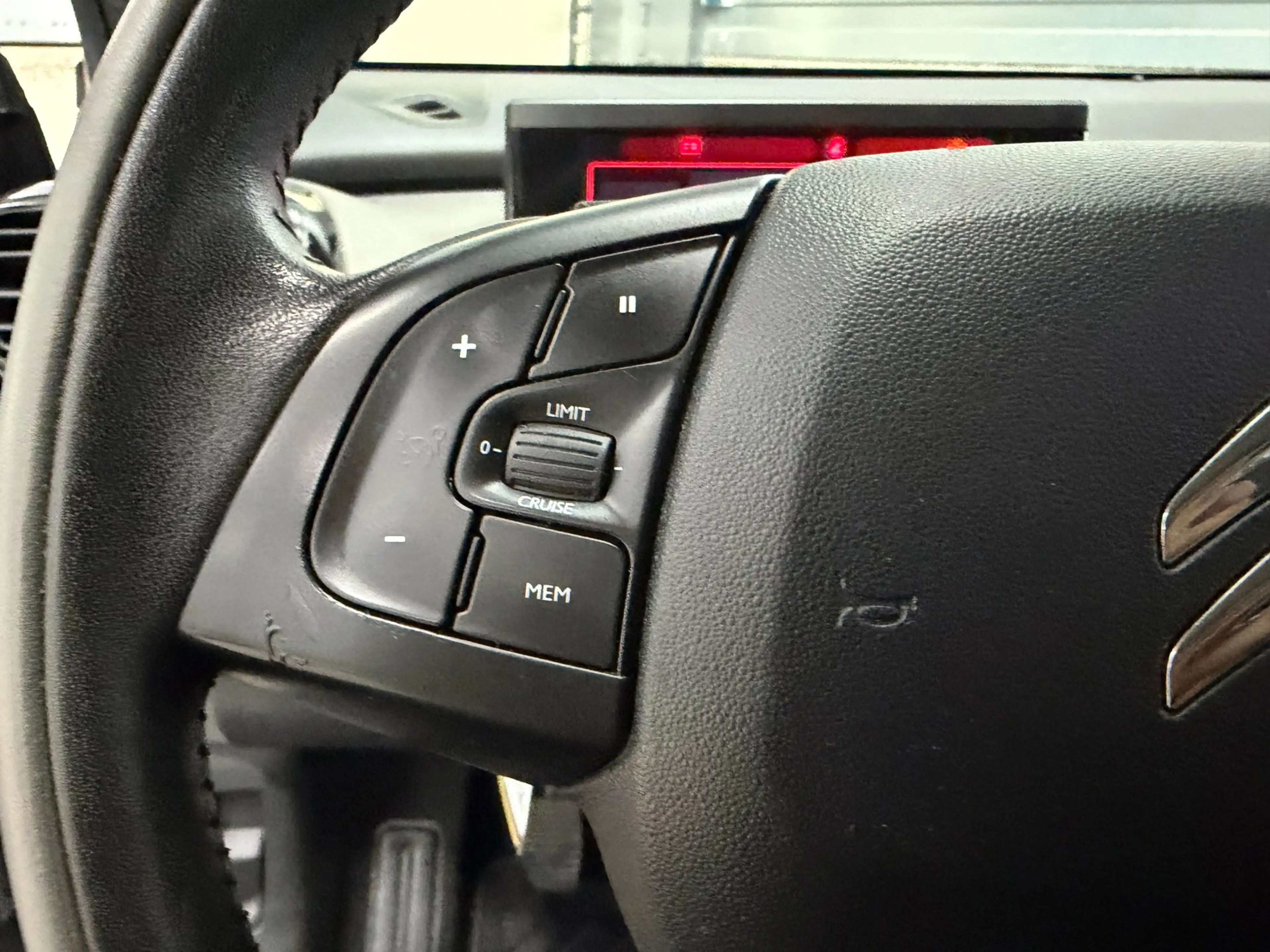 Citroen C4 Cactus 1.2 PureTech Shine 2e eigenaar riem vervangen — photo 12