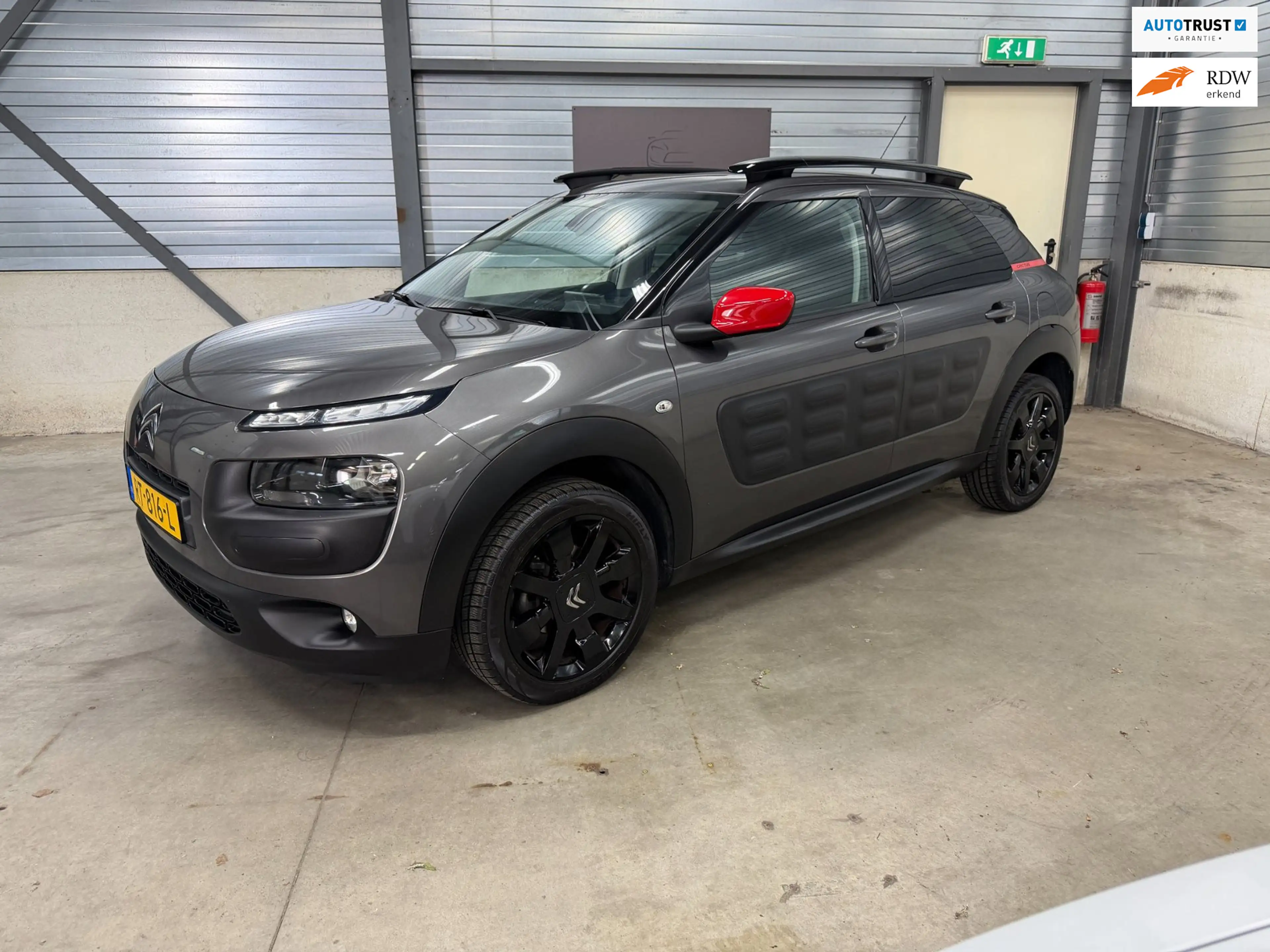 Citroen C4 Cactus 1.2 PureTech Shine 2e eigenaar riem vervangen