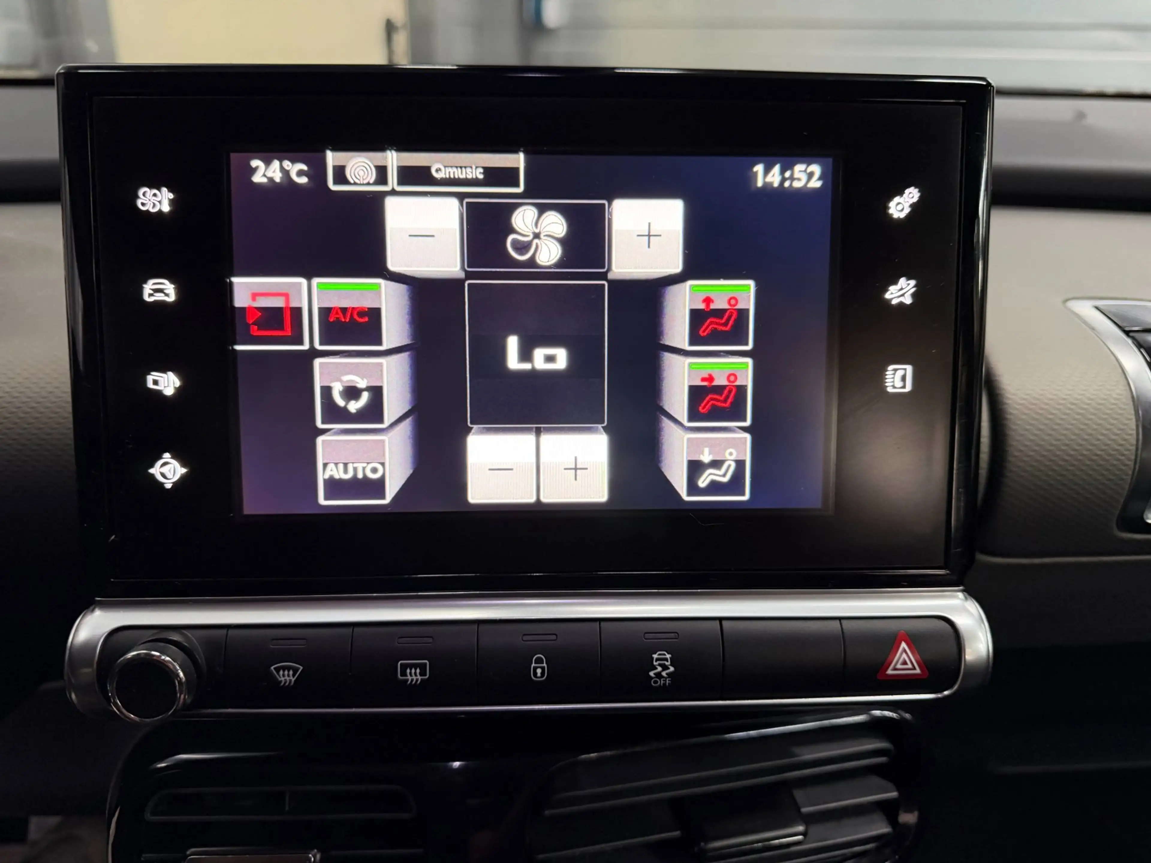 Citroen C4 Cactus 1.2 PureTech Shine 2e eigenaar riem vervangen — photo 13