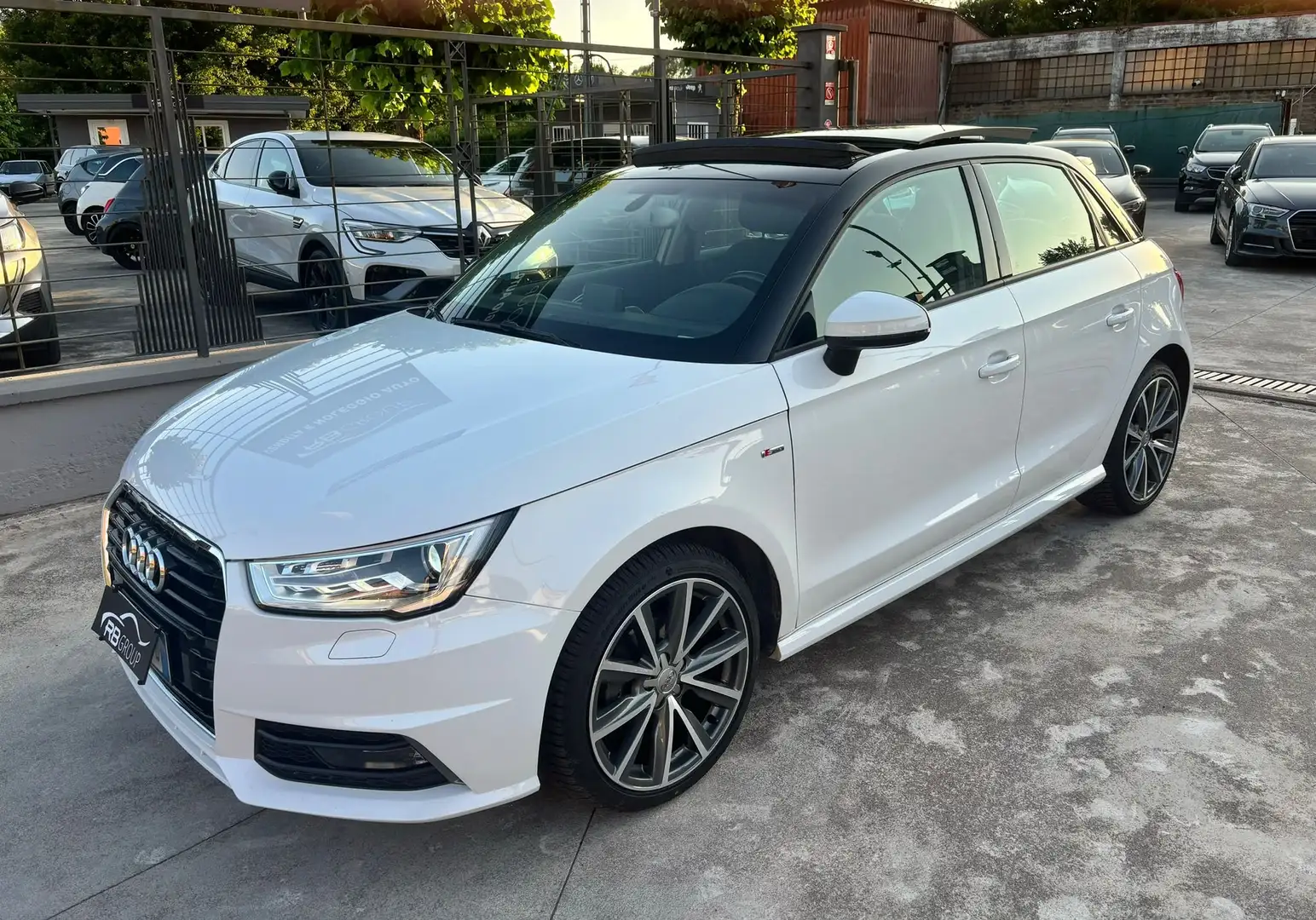 Audi A1 A1 Sportback 1.4 tdi Admired S Line Bianco - 1