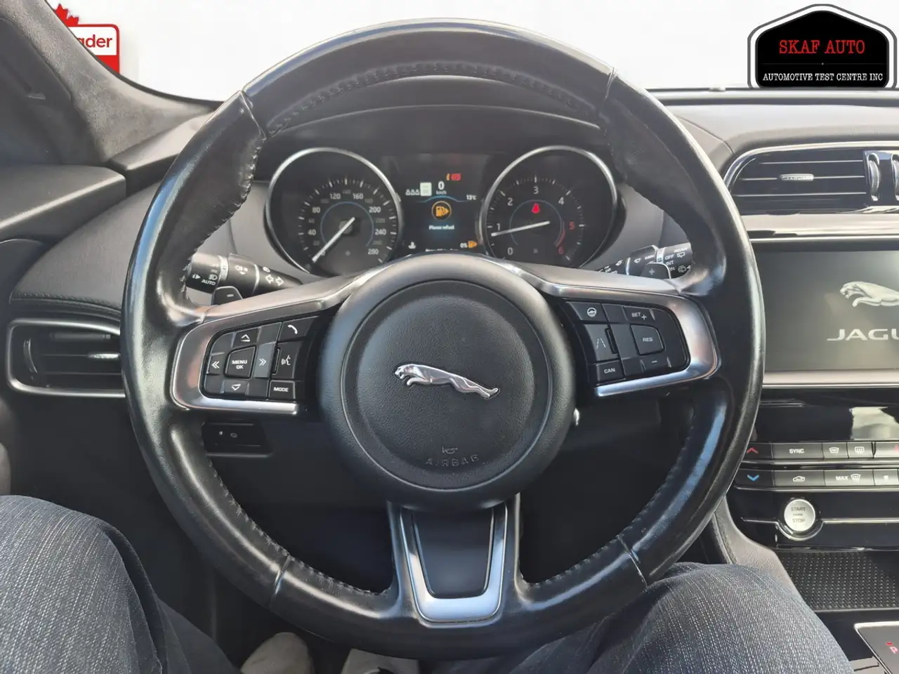 Jaguar F-Pace снимка Jaguar F-Pace